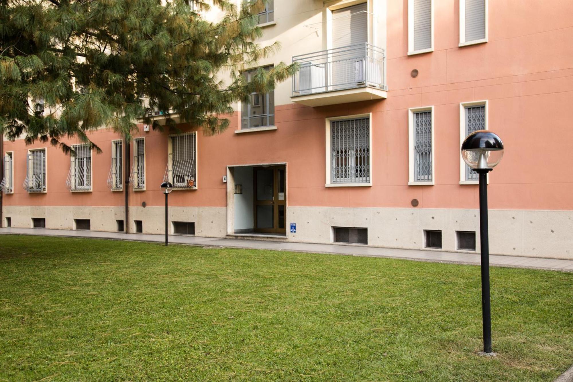 Mi Suzzani Apartment Milan