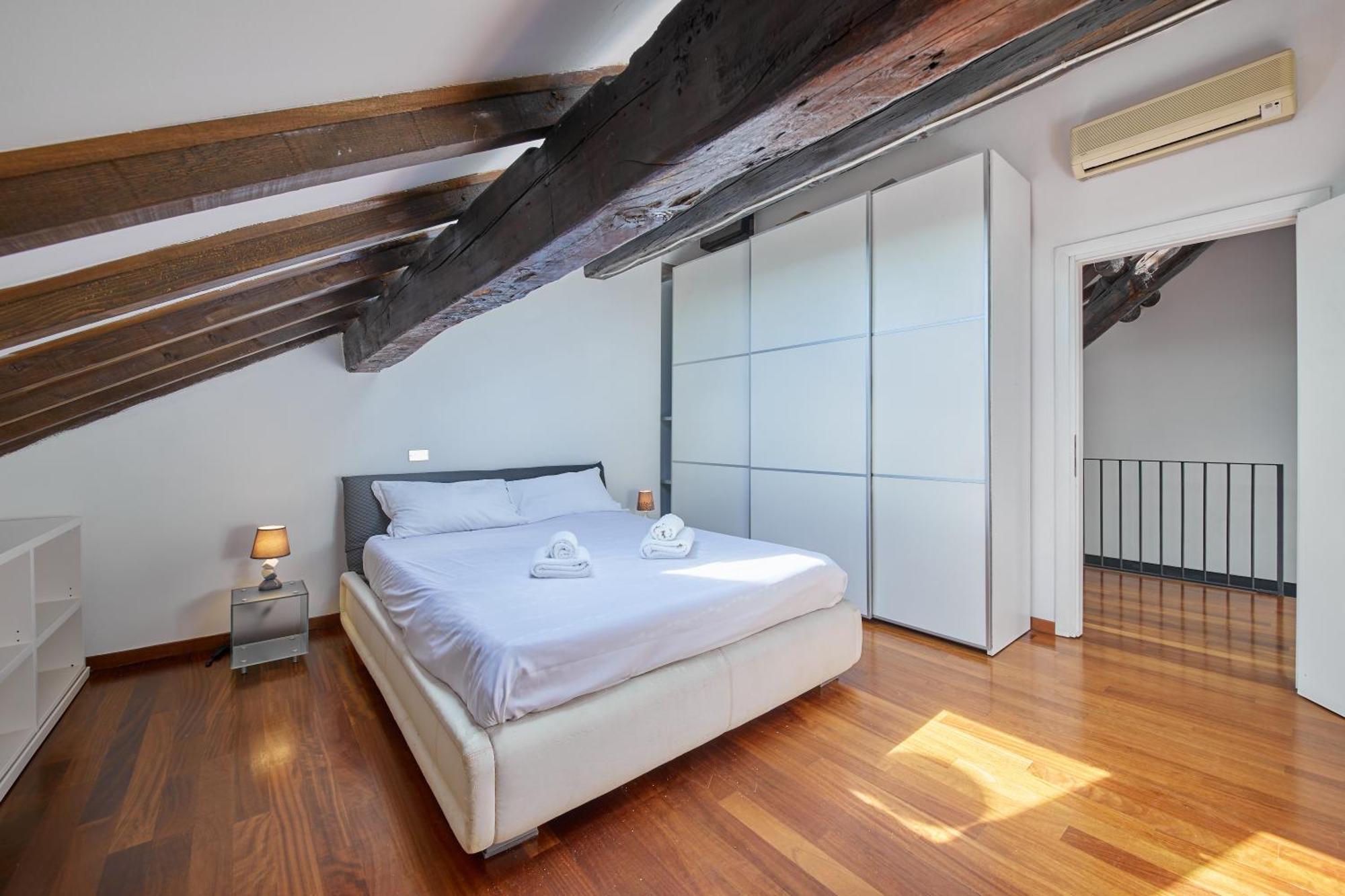 Apartamento Attico Luminoso E Panoramico In Moscova Garibaldi Milão
