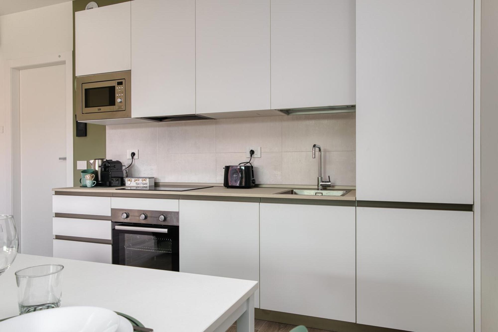 Apartment In Financial District 4 Pax Milan