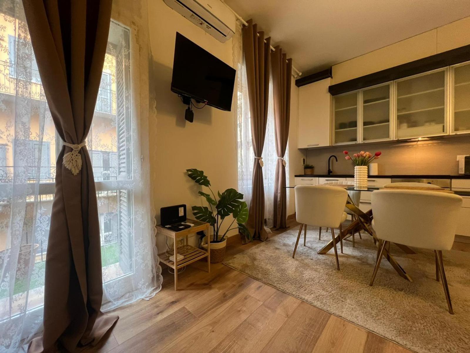 La Regina Delle Locazioni In Bocconi Apartamento Milão