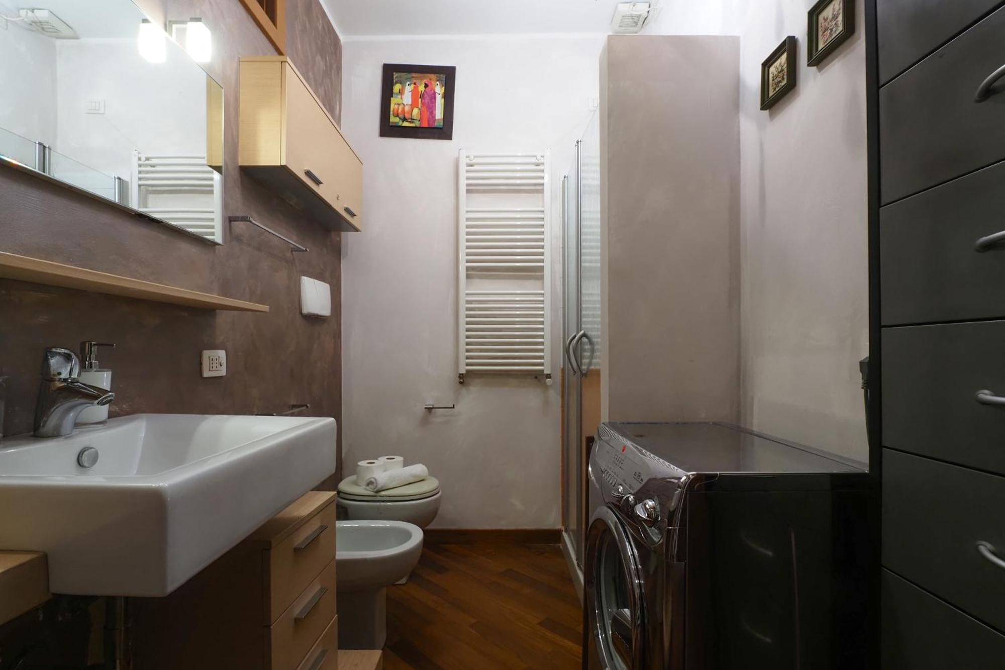Apartment Primopiano - Cenisio 37 *