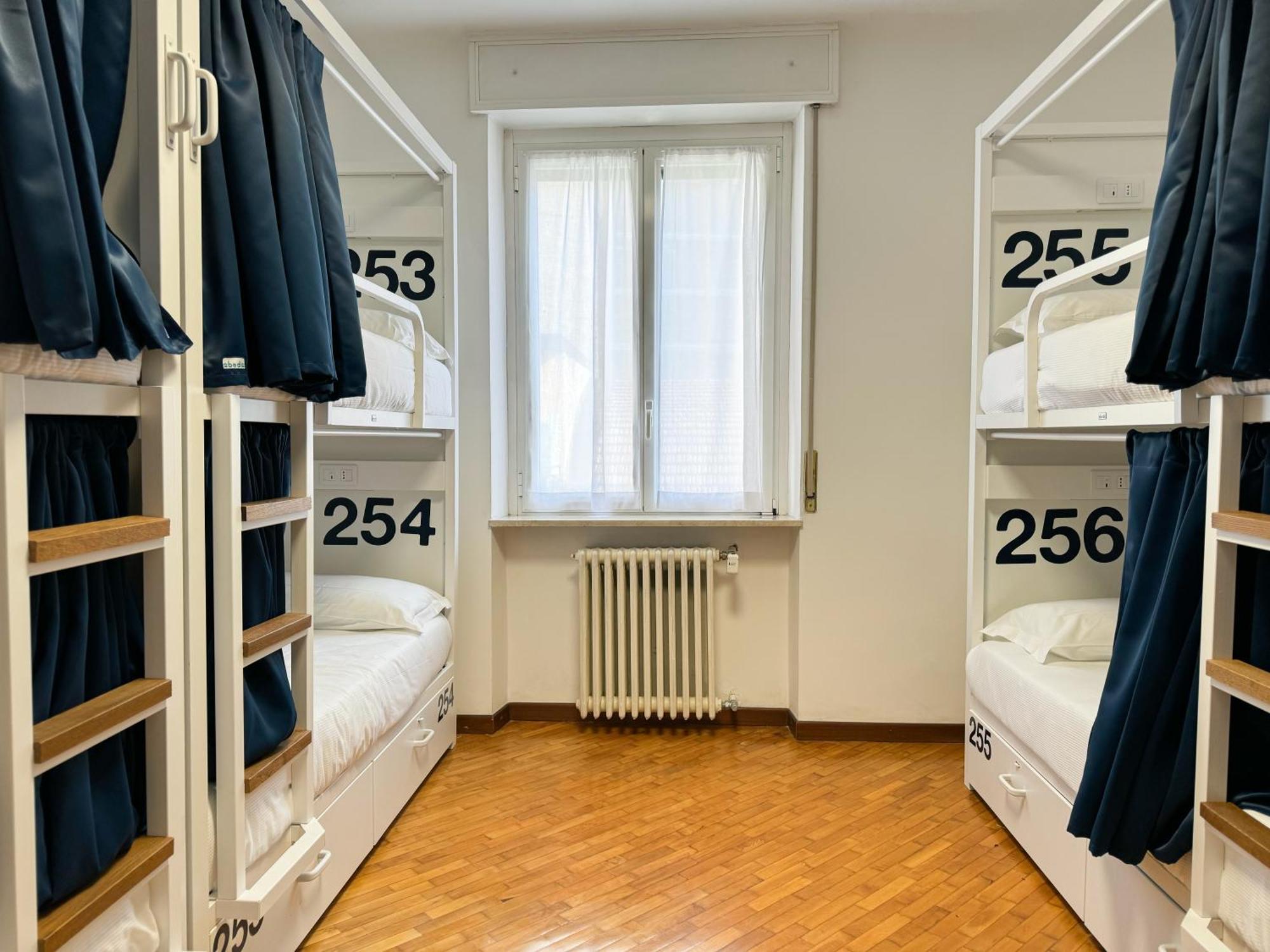 Hostel Bovisa Urban Garden Milan