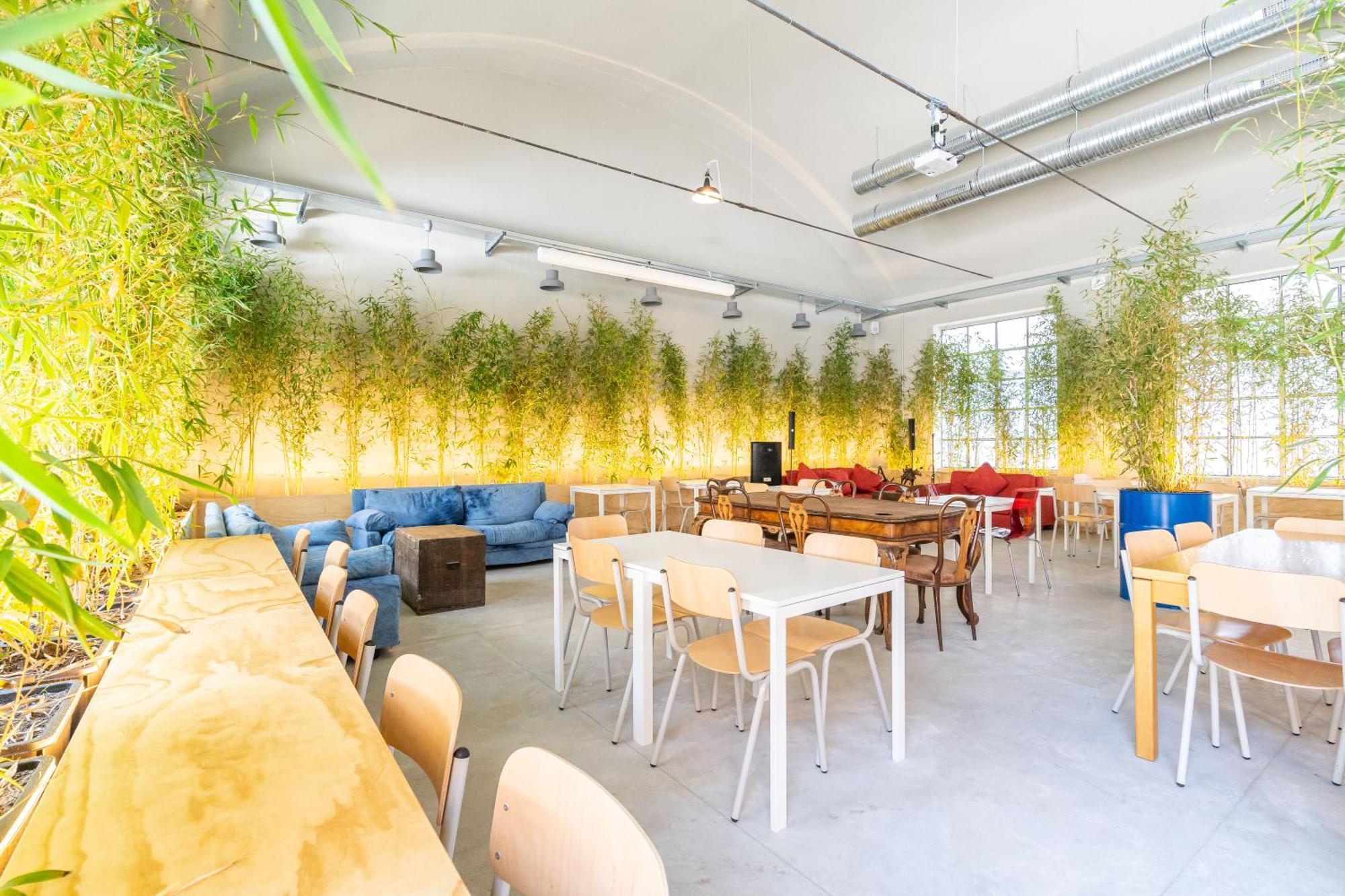 Bovisa Urban Garden Hostel Milan