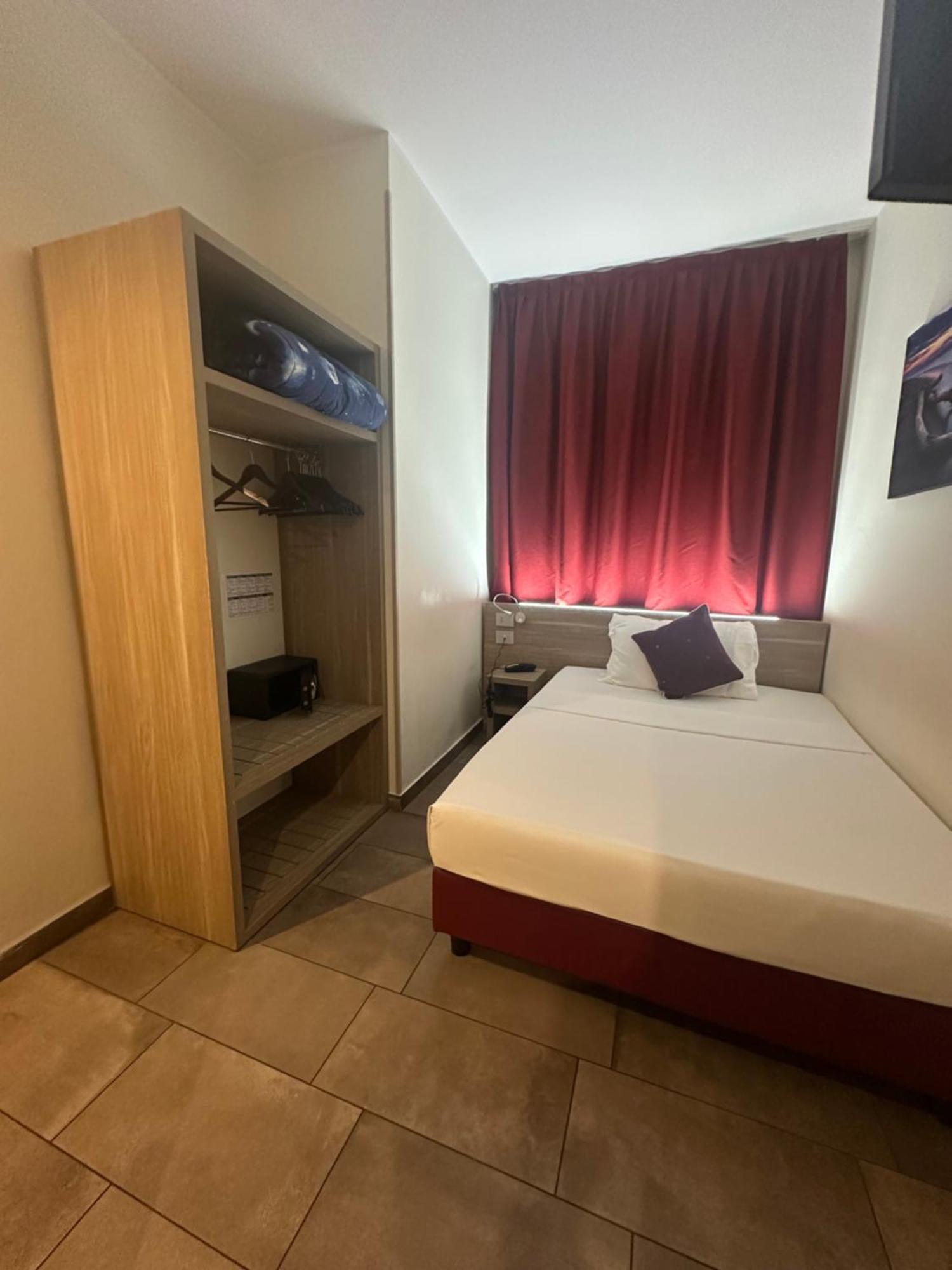 Stradivari 3* Milan