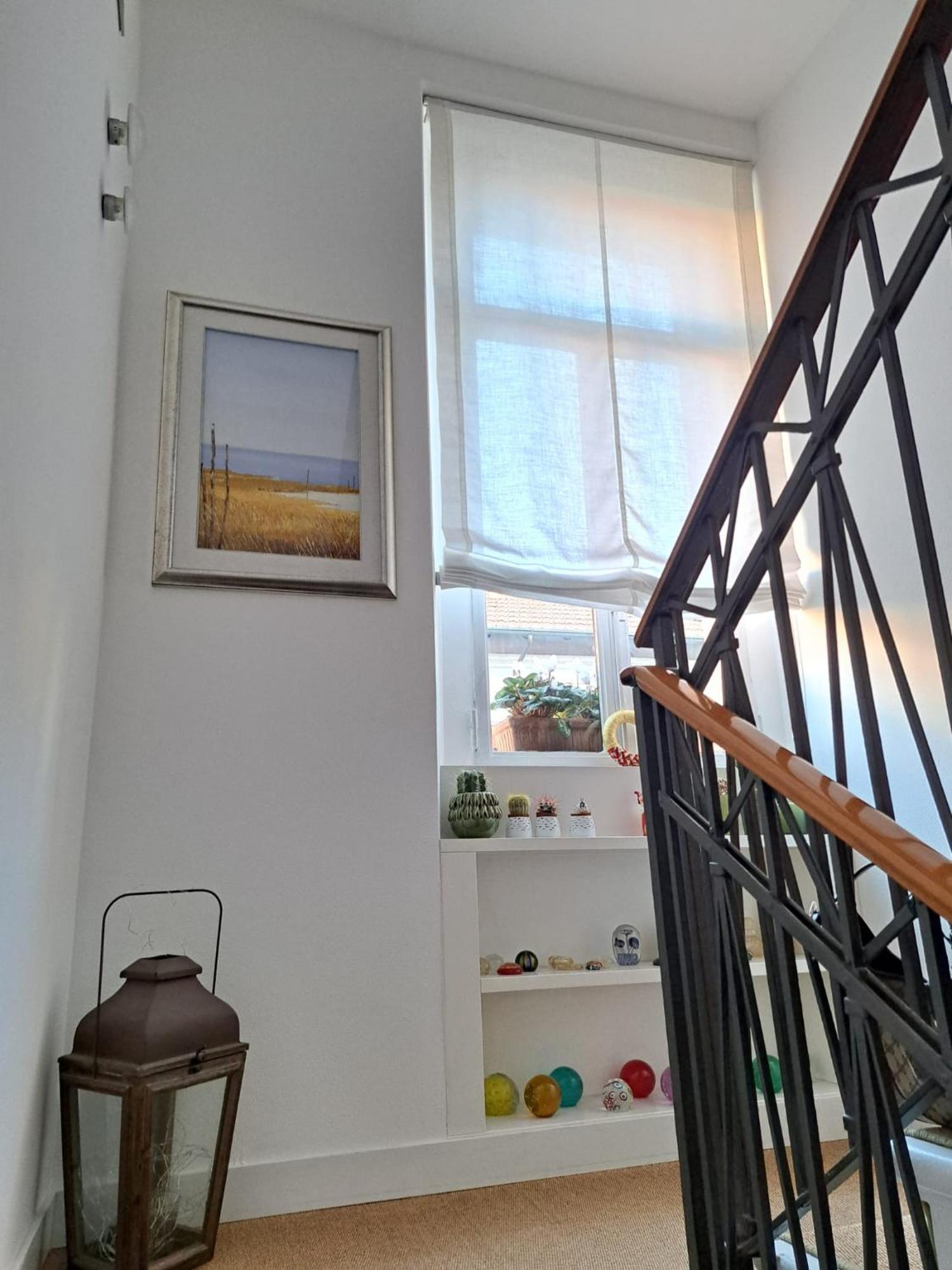 Casa Mari - Free Secure Parking, Breakfast, Private Bathroom, Wifi, Garden, Aircon, 3 Min Walk To Metro And Train Station Bed & Breakfast Milan