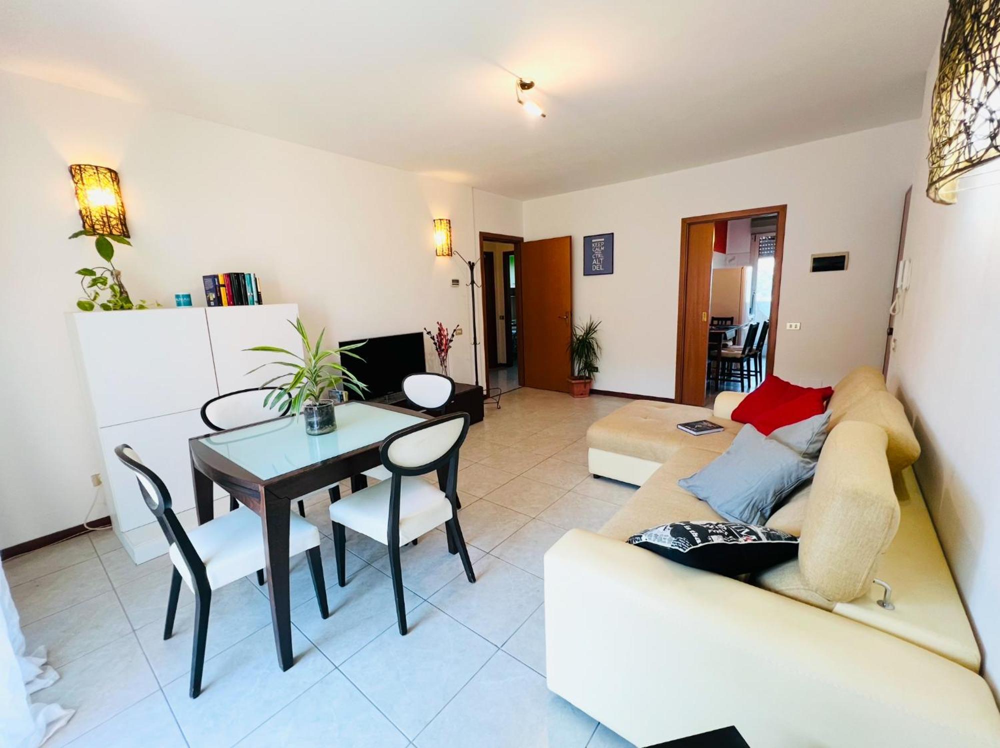 Apartamento Big In Navigli District With 2 Balcony And Parking Milão