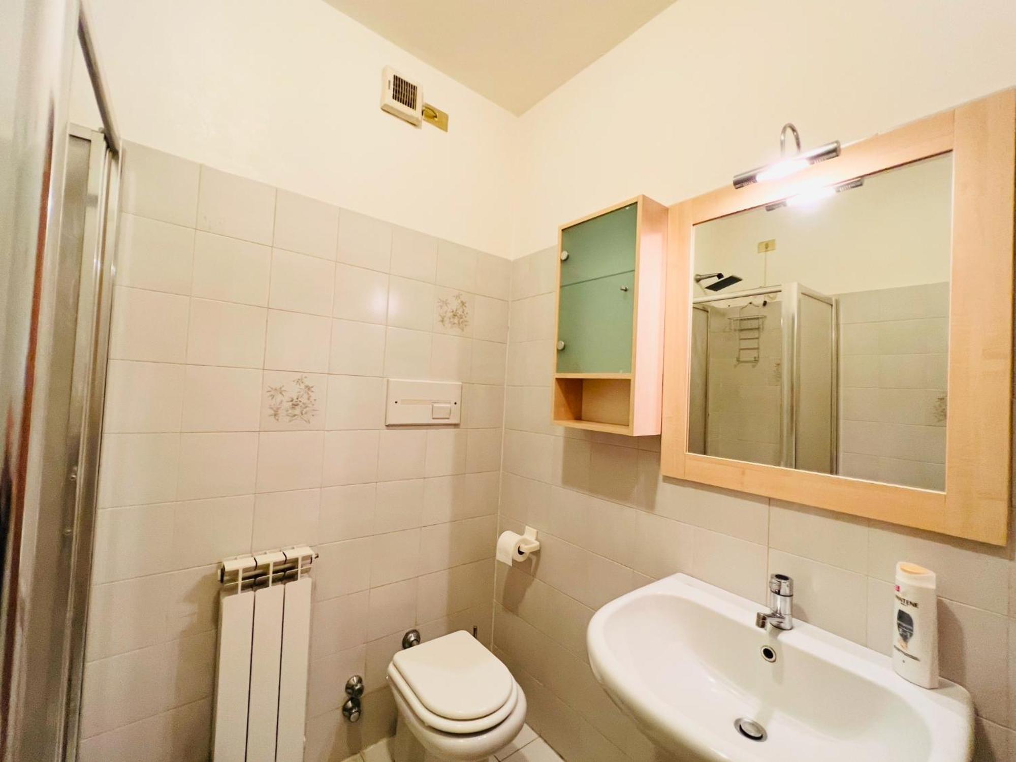 Big In Navigli District With 2 Balcony And Parking Apartamento Milão