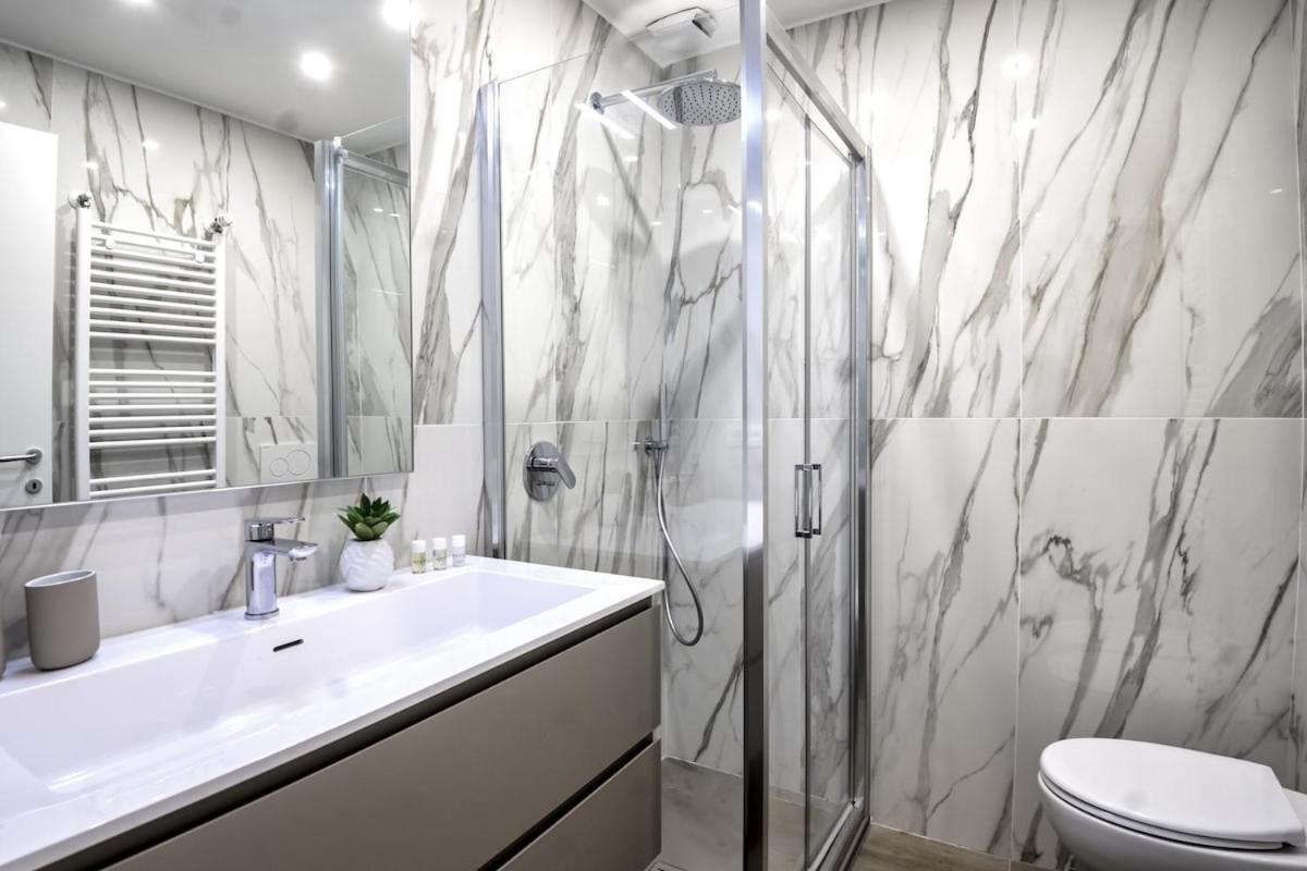 Free Parking - Duomo Bilocale - Private Gym- Metropolitana Apartment