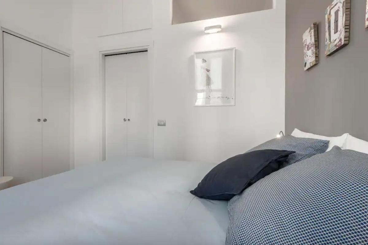 Apartment Luminoso Bilocale Porta Genova Navigli Milan
