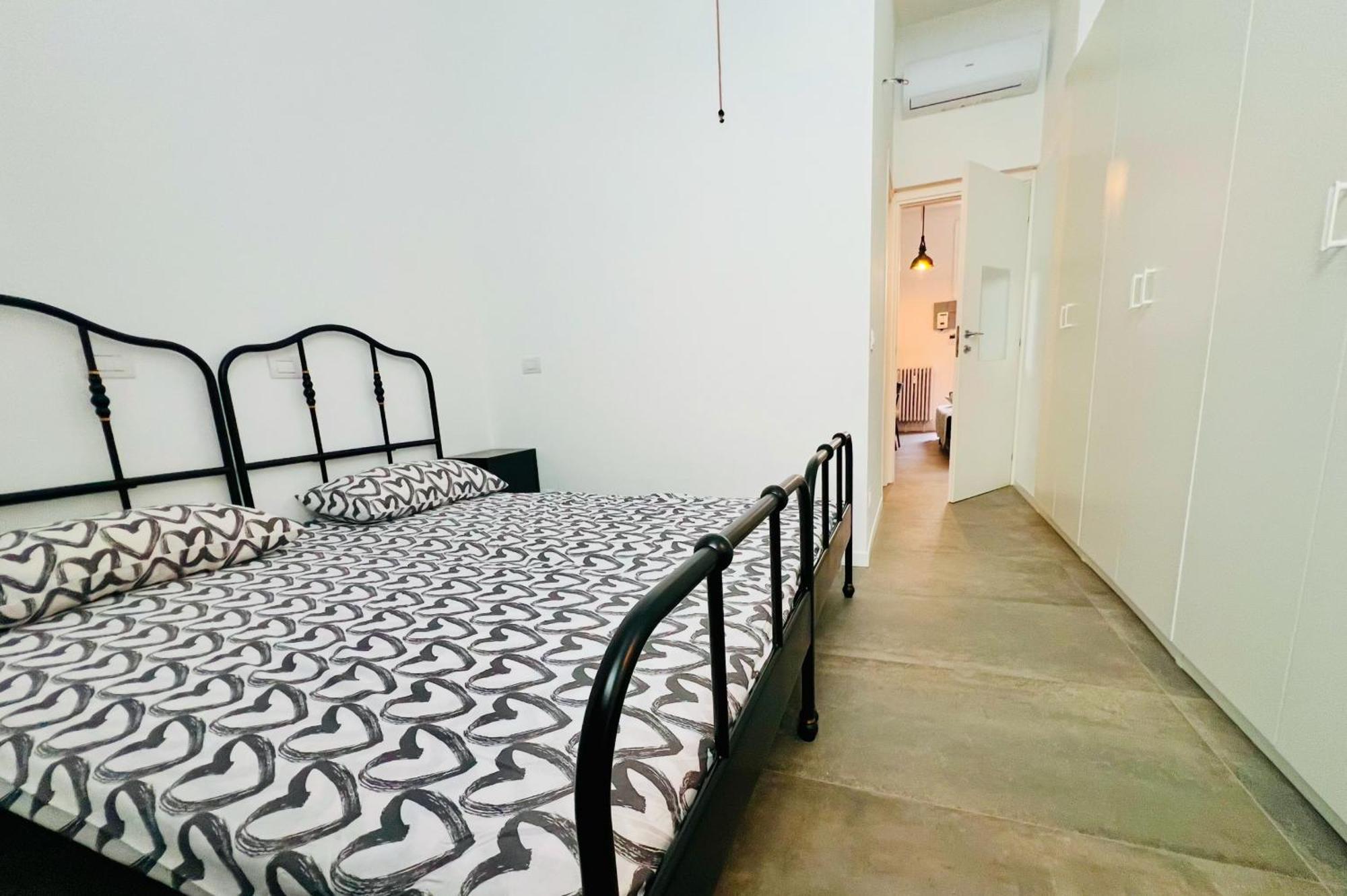 Apartment 3 In Navigli Center Close To The Metro With Parking Milan