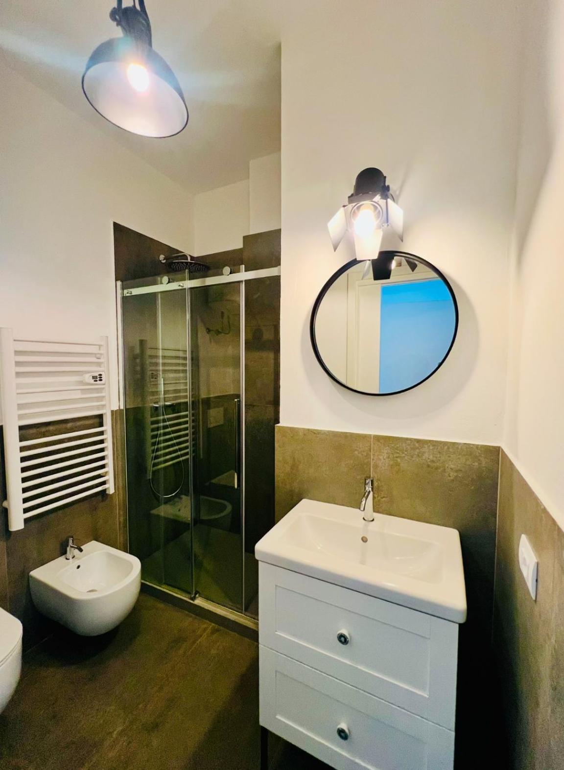3 In Navigli Center Close To The Metro With Parking Apartment Milan