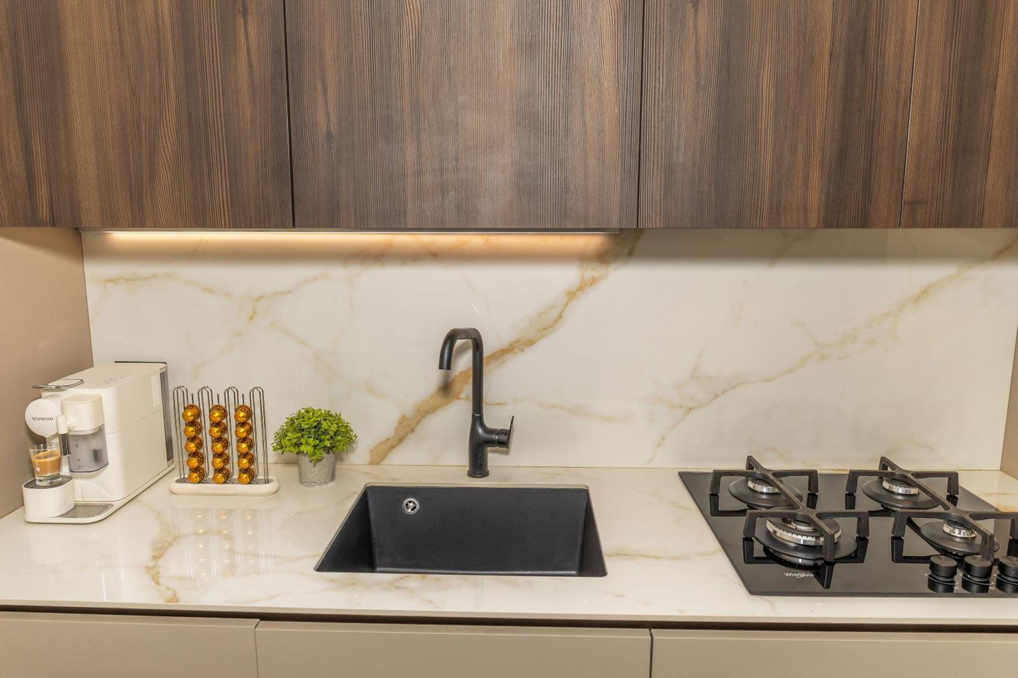 Luxury 2 Bedroom In Appartamento *