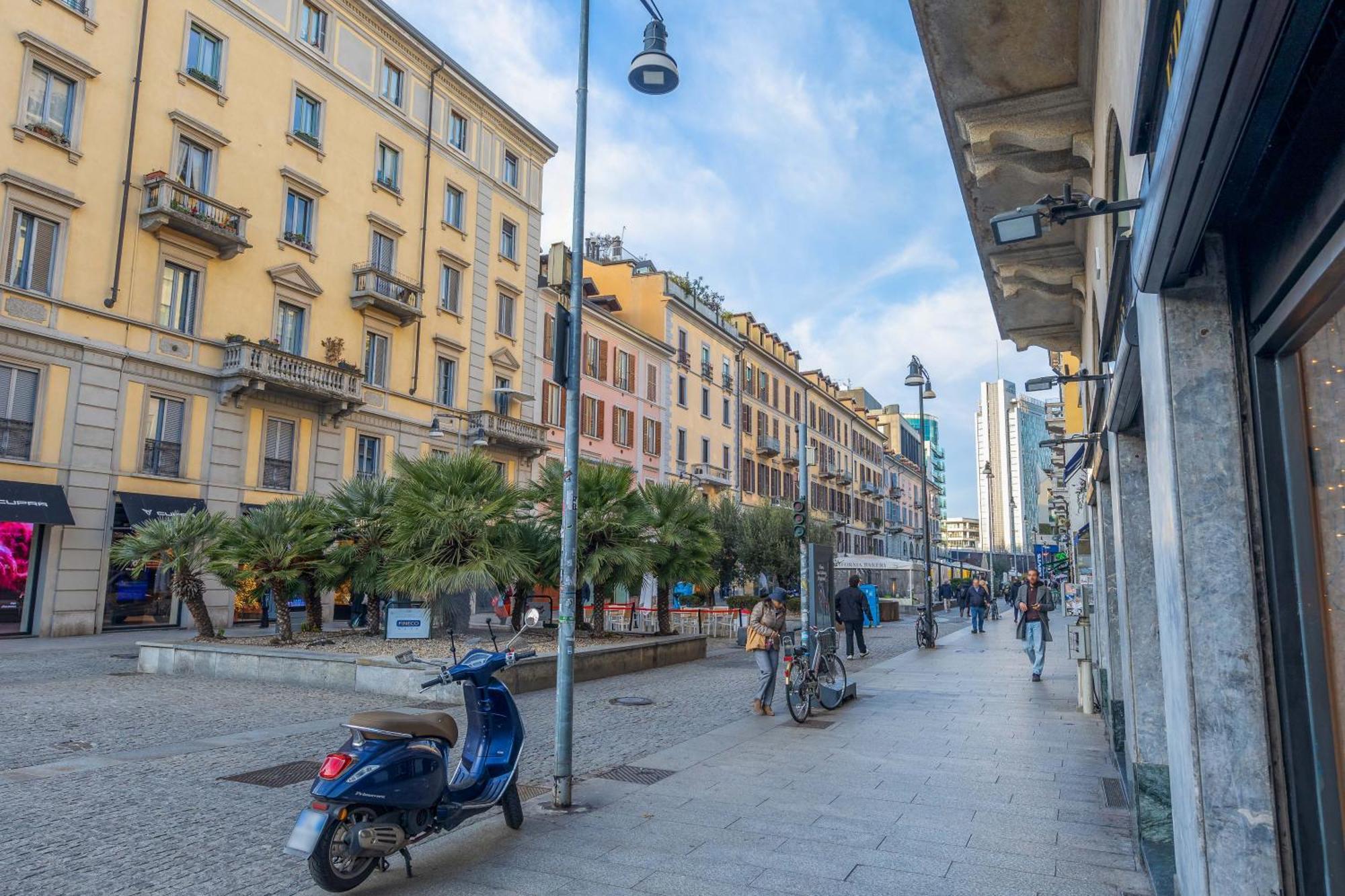 Apartment Luxury 2 Bedroom In *