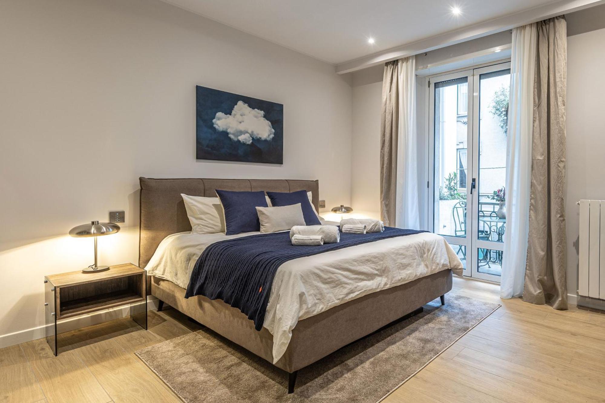 Apartment Luxury 2 Bedroom In Milan