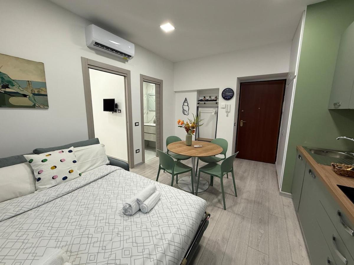 Apartment 5 Minuti Duomo - Metro M4 Argonne - Linate Airport