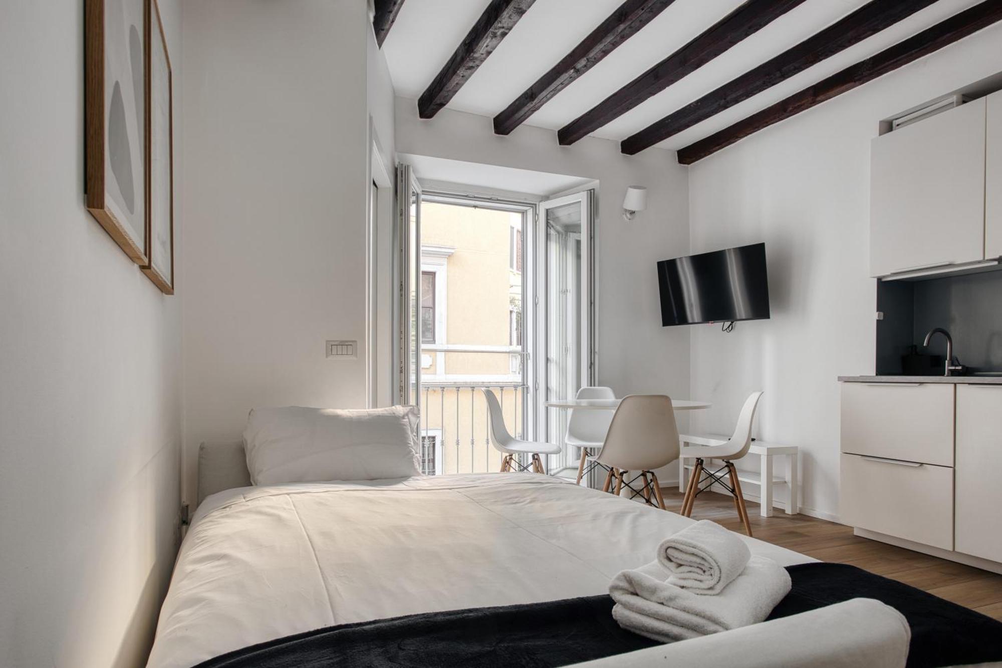Apartment Just Urban - - Corso Genova