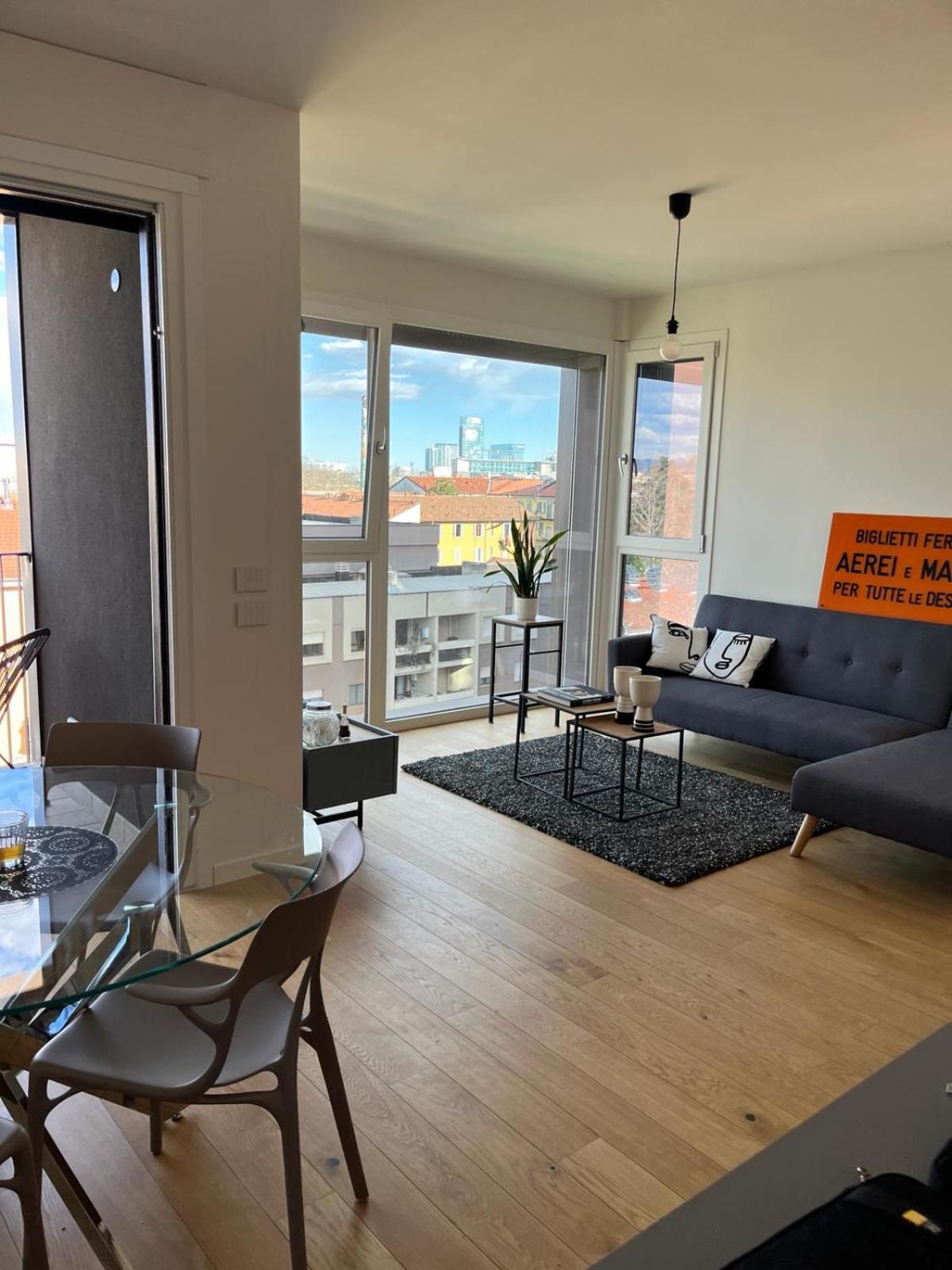 Your Private Skyview Apartment
