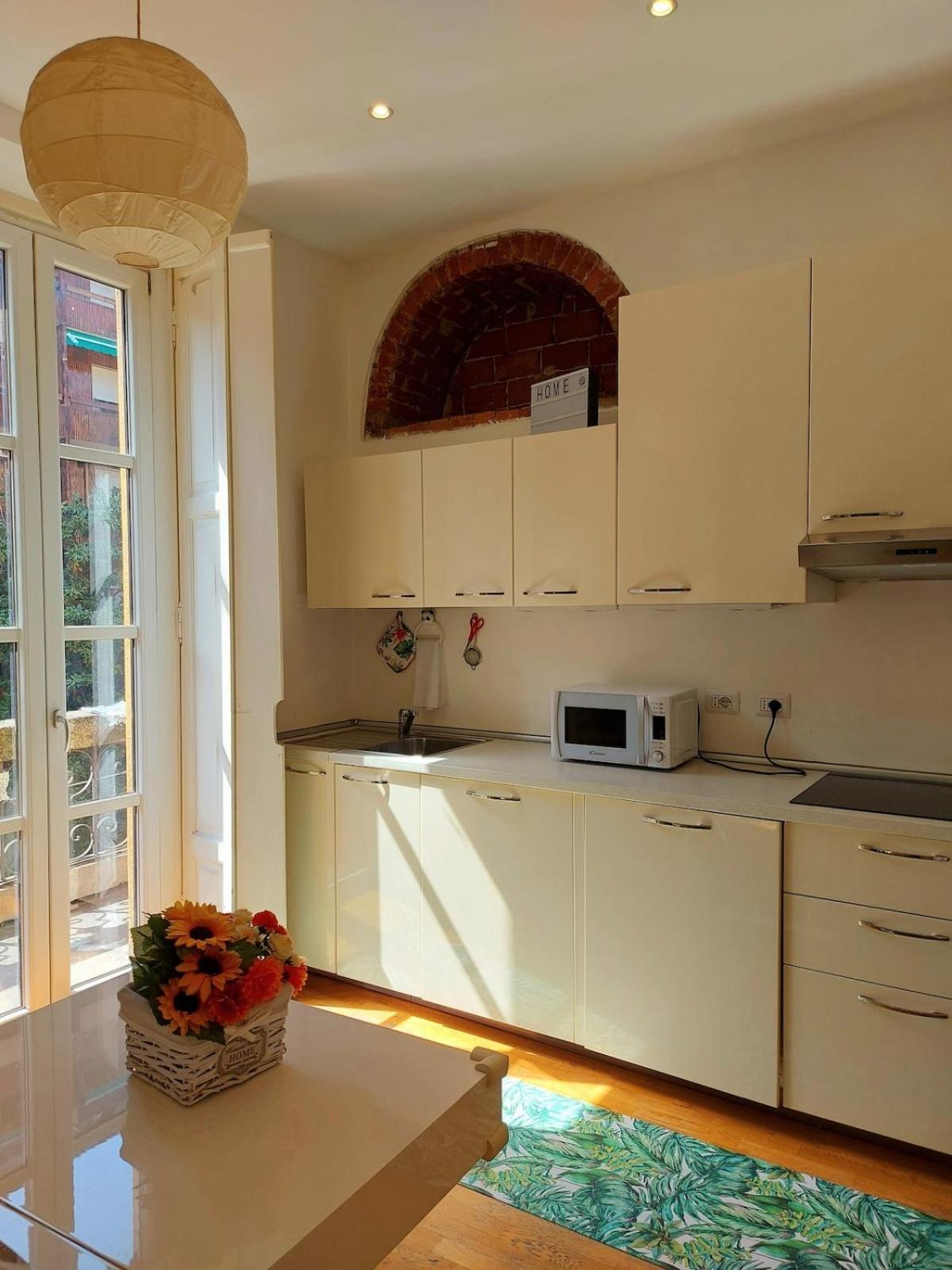 Luminoso Monolocale Nel Cuore Di Apartamento