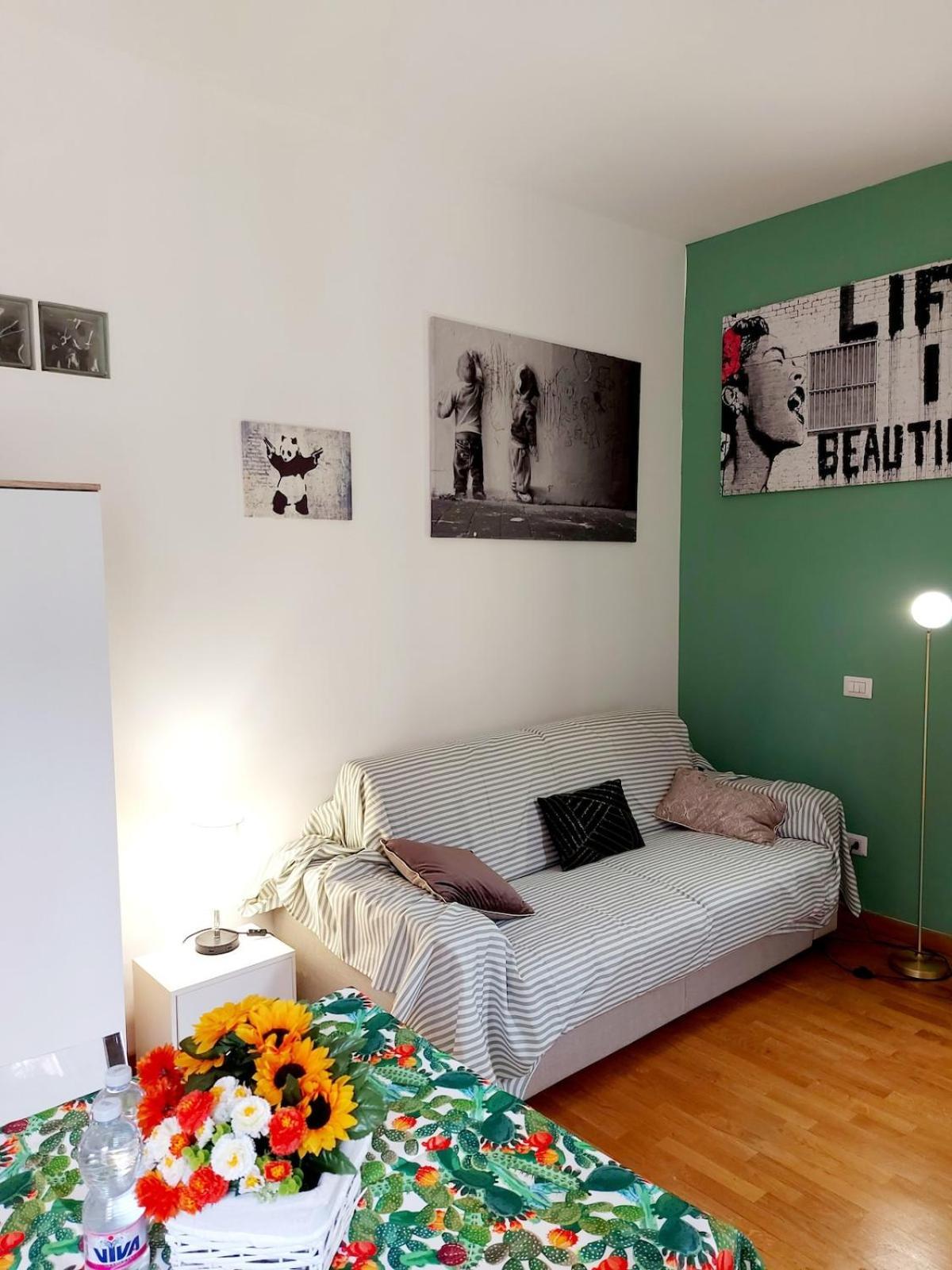 Luminoso Monolocale Nel Cuore Di Apartamento *