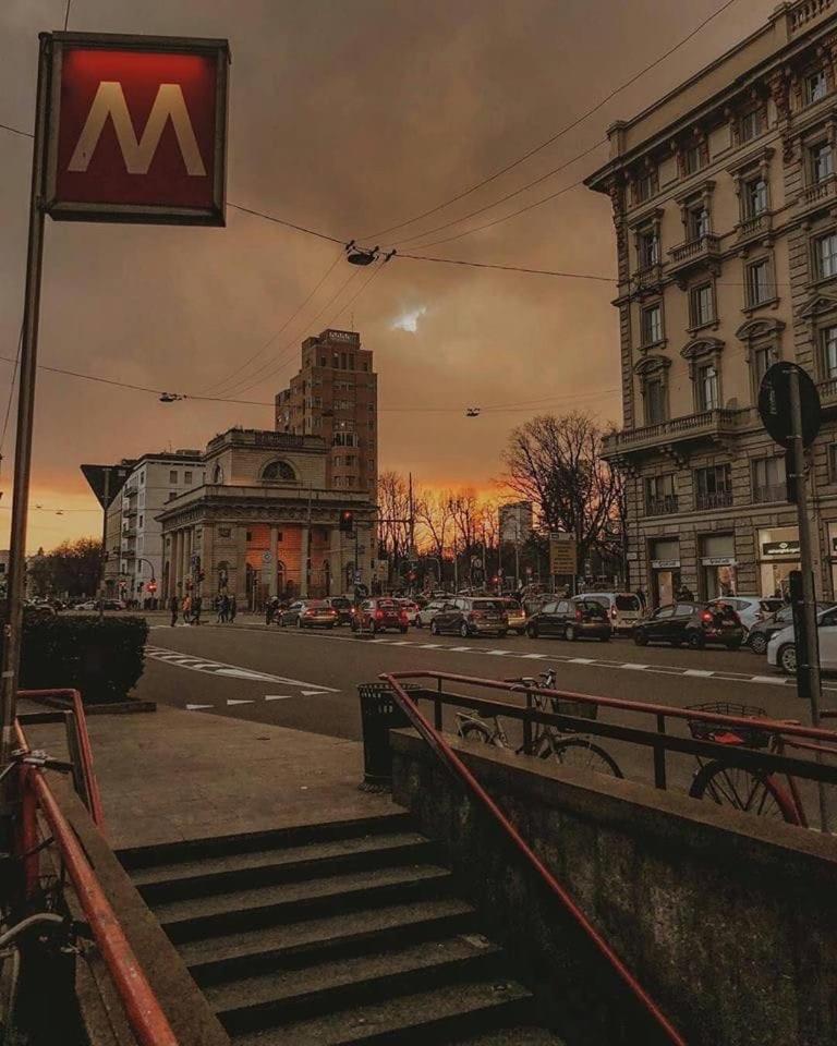 Luminoso Monolocale Nel Cuore Di Milão