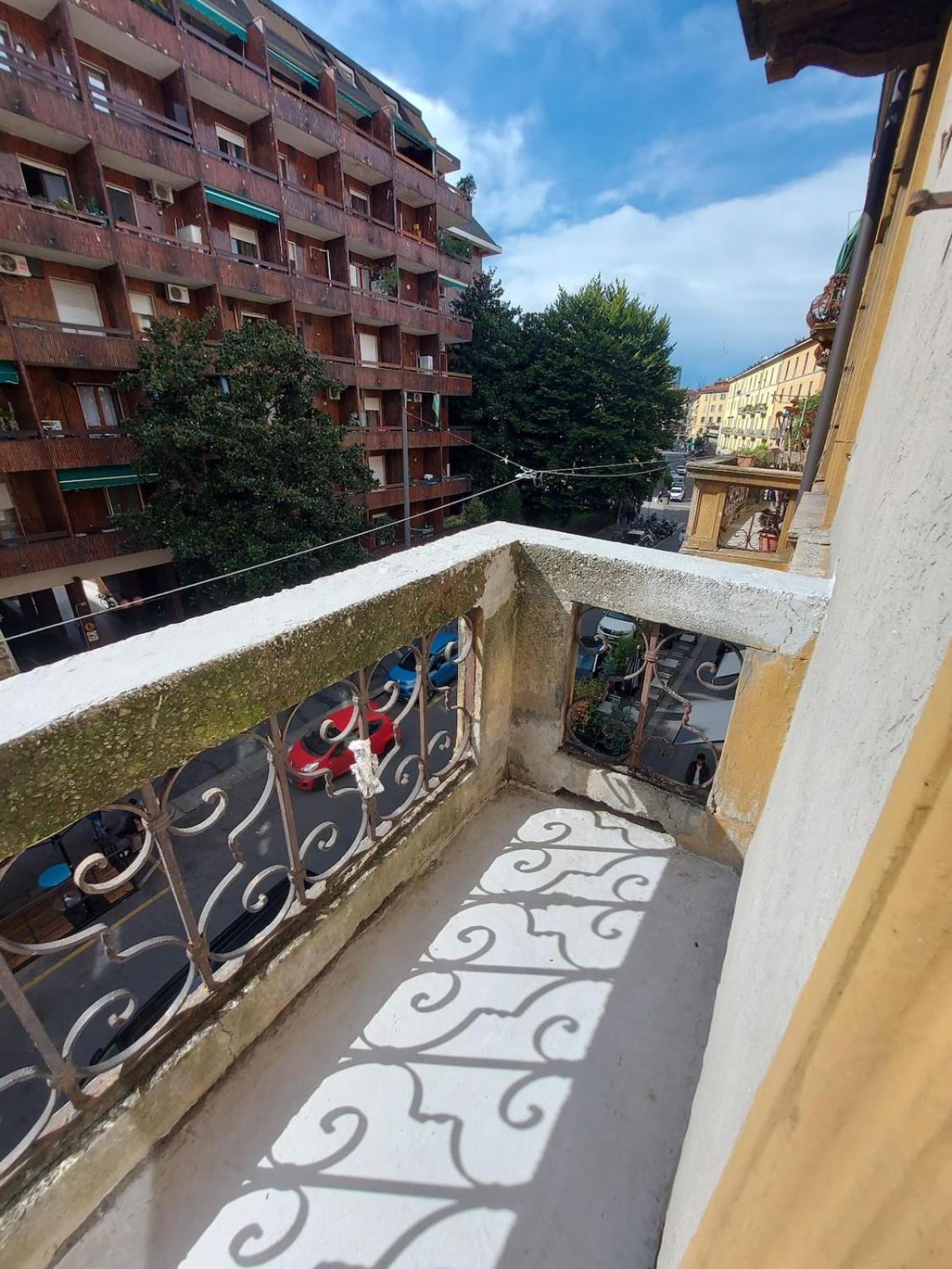 Luminoso Monolocale Nel Cuore Di Apartamento *