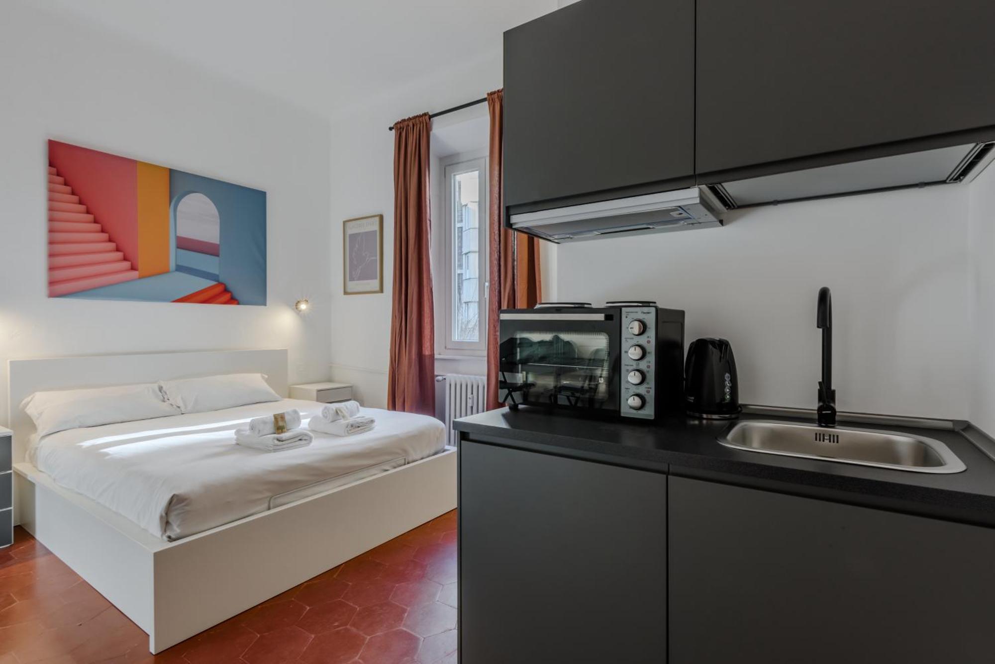 New And Functional Near The Metro Apartment Milan
