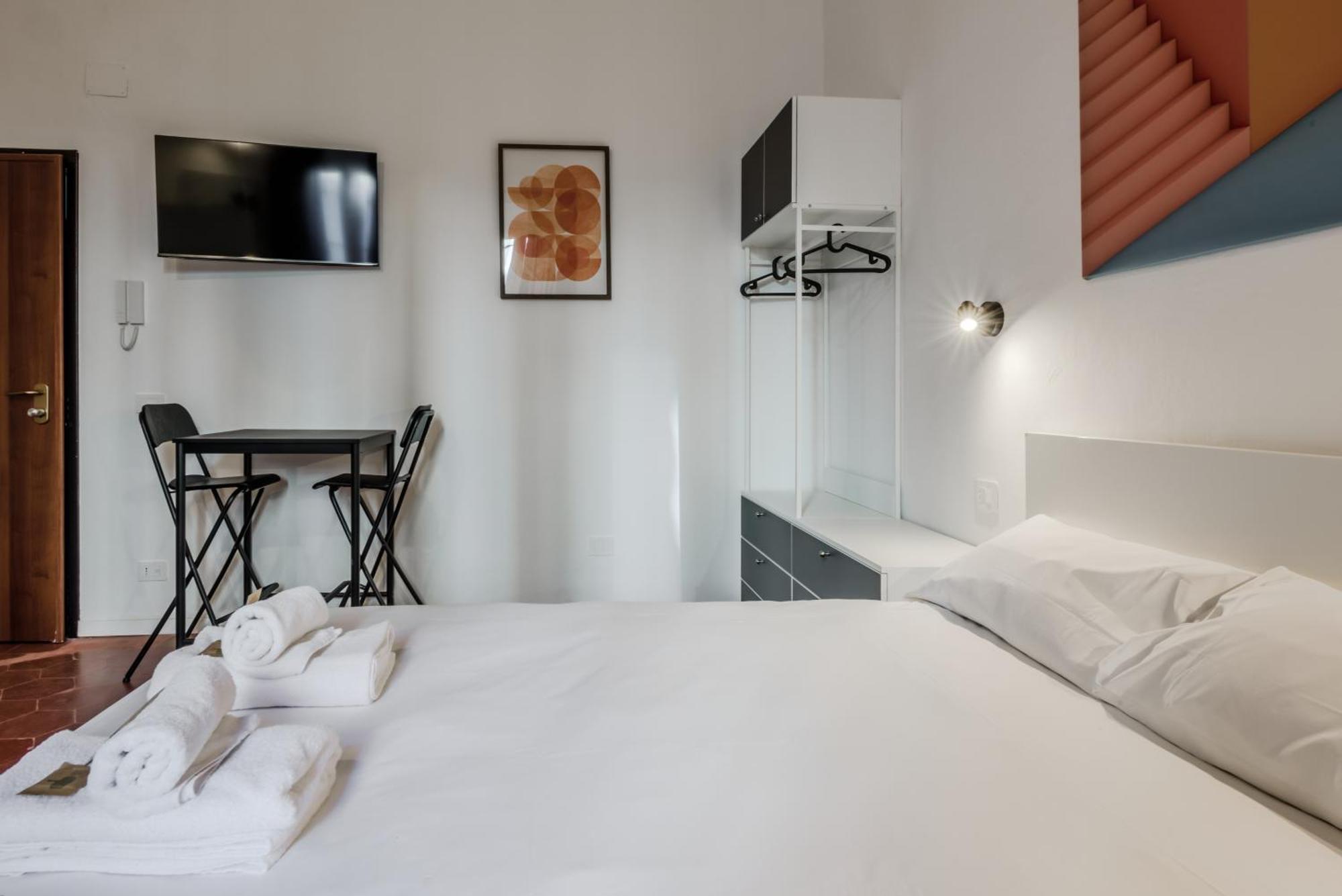New And Functional Near The Metro * Milan