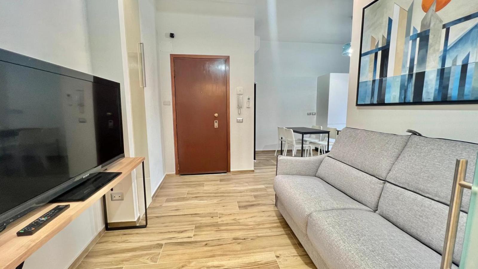 Torelli Home, Moderno E Confortevole, Nel Cuore Della Citta Di Milano, Con Balcone Vista Porta Garibaldi * Milão