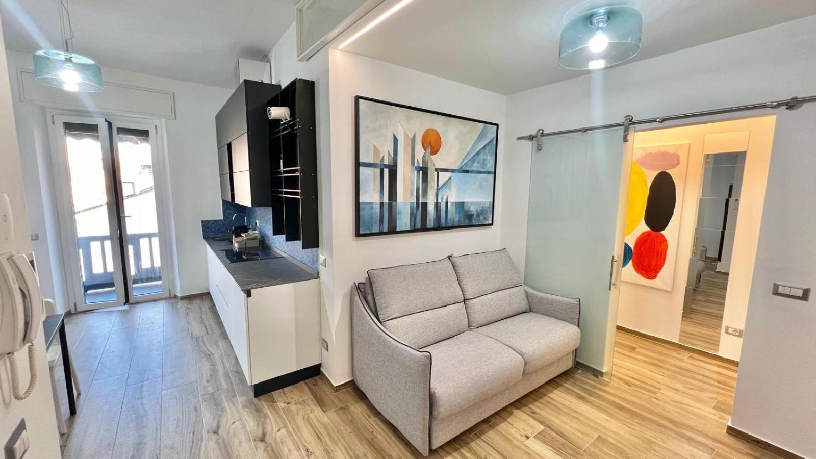 Apartamento Torelli Home, Moderno E Confortevole, Nel Cuore Della Citta Di Milano, Con Balcone Vista Porta Garibaldi Milão