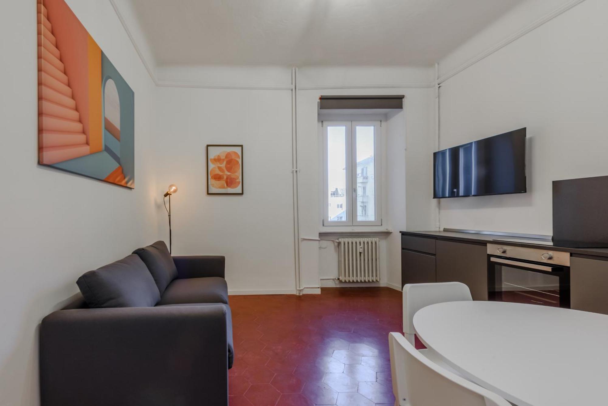 New And Functional Near The Metro * Milan