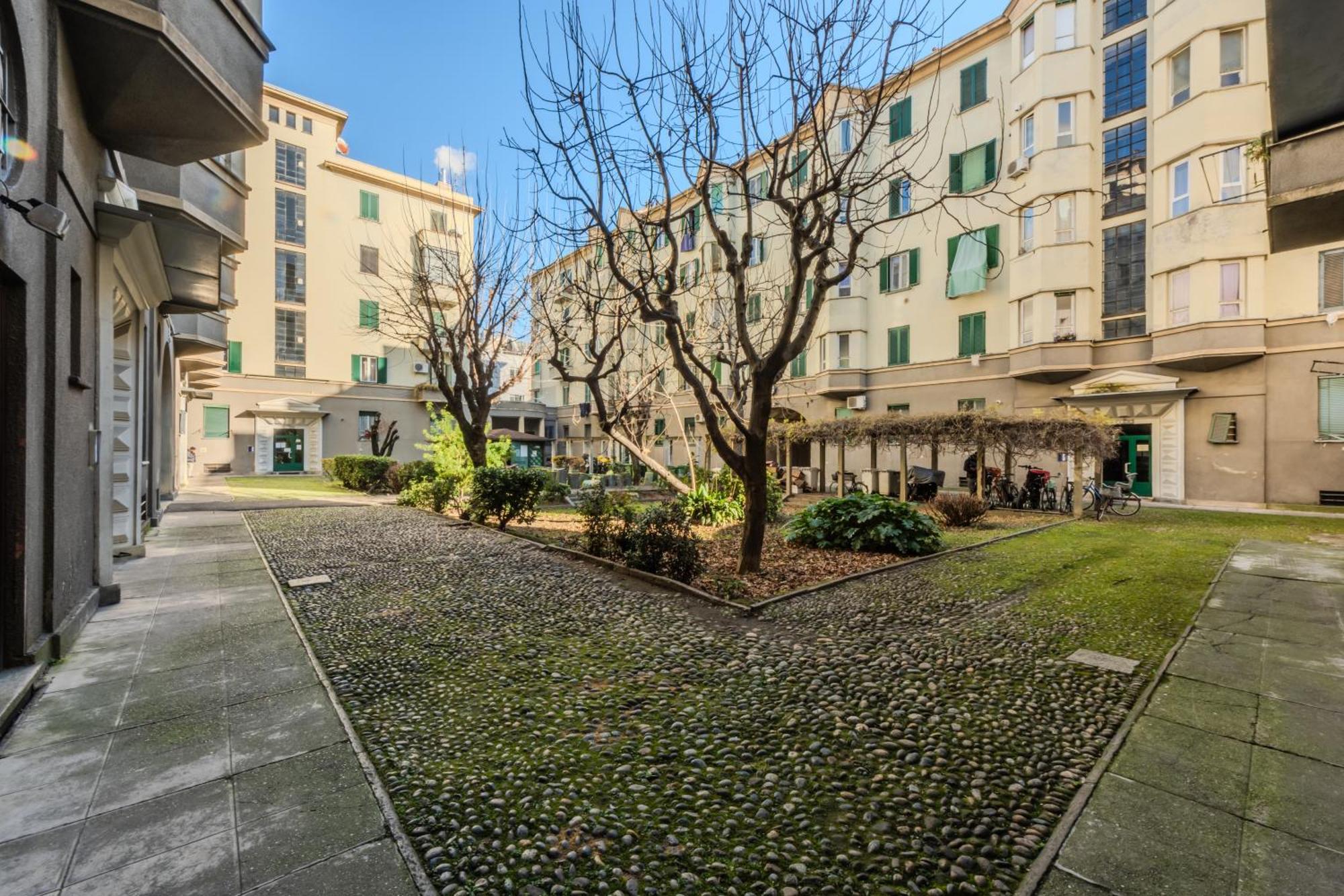 New And Functional Near The Metro Apartment Milan