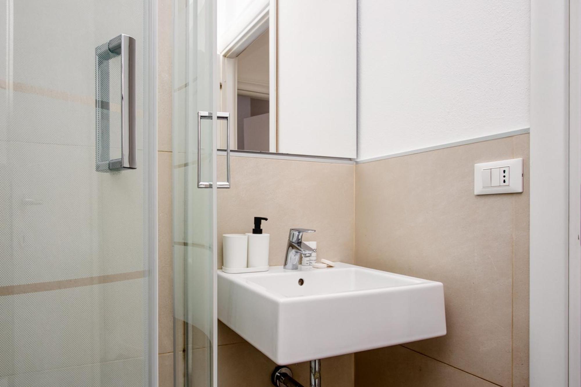 Apartment Joivy Cosy 3br Flat In The Centre Of *