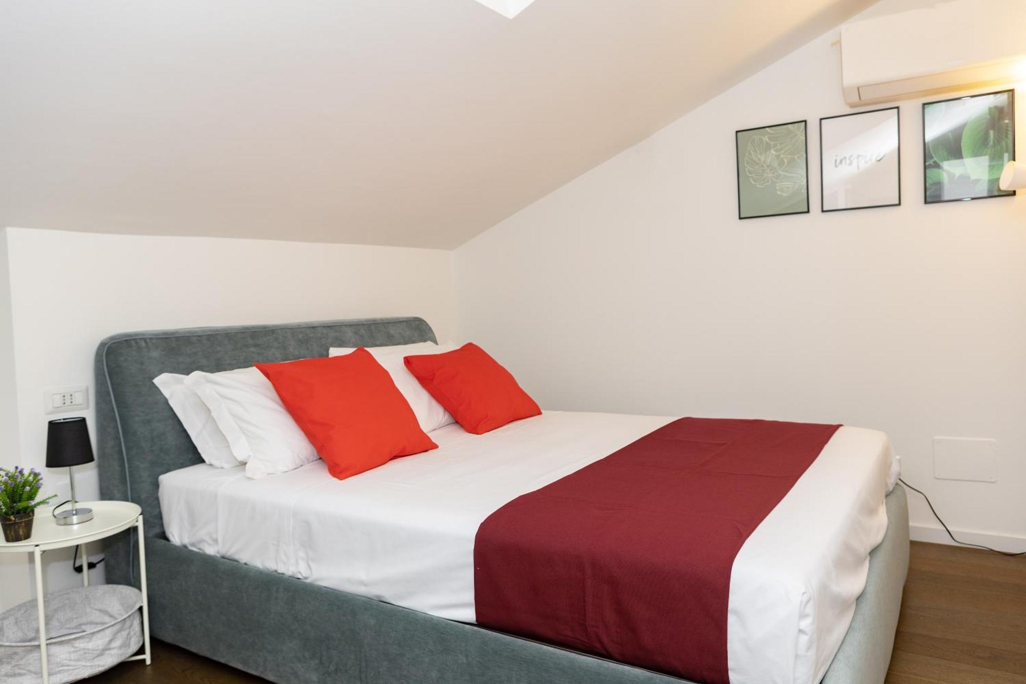 Disciplini Duplex * Milan