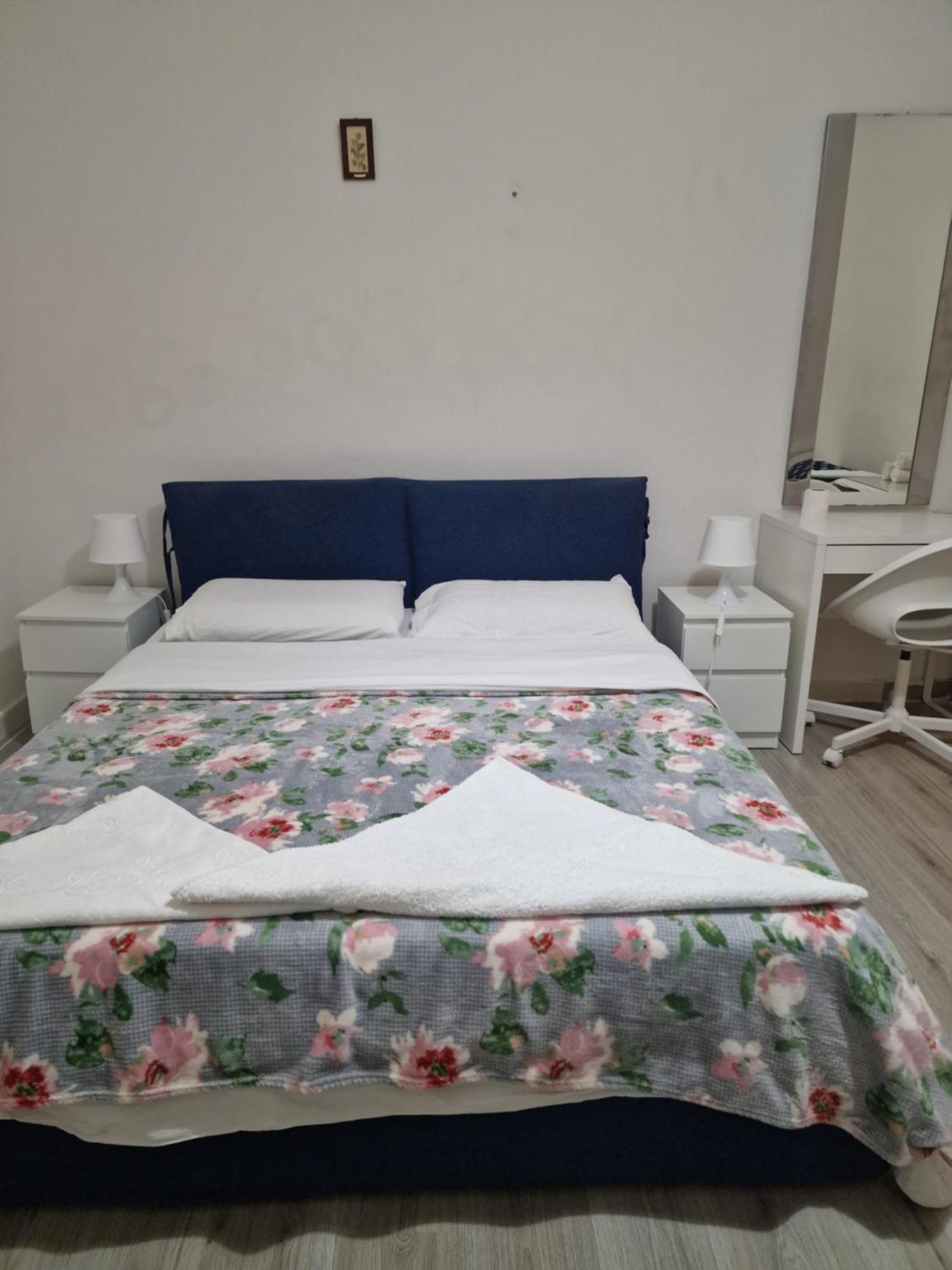 Apartment In A Quiet In The Center Milan
