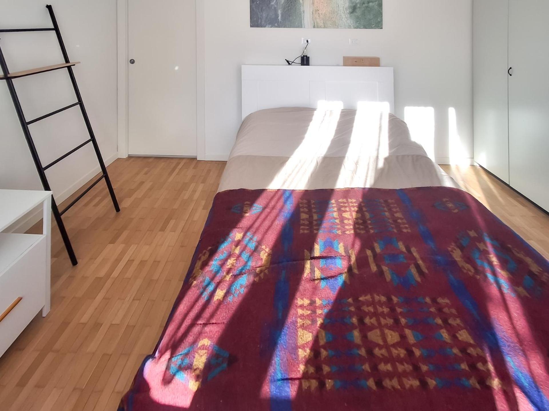 Bright Two-bedroom Near Isola Milan
