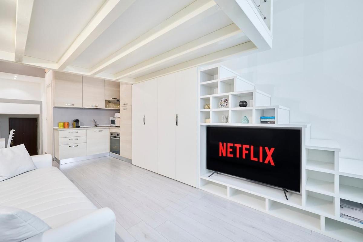 Modern Loft In Milan's Heart Apartment