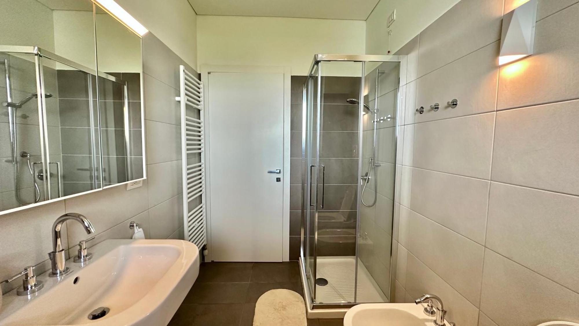 Giax Tower Premium Modern Milanese Flat With Gym Pool View & Box Apartamento Milão