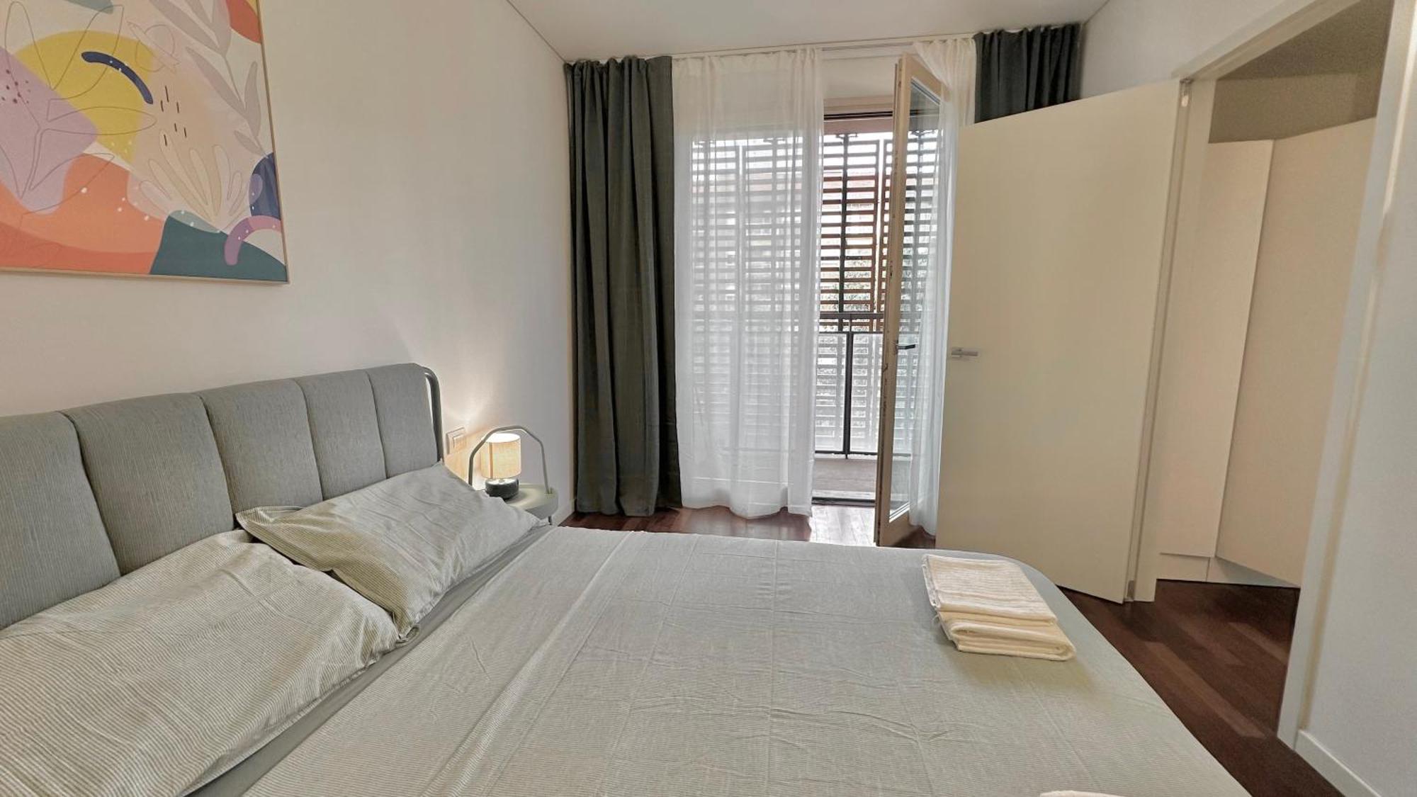 Giax Tower Premium Modern Milanese Flat With Gym Pool View & Box Apartamento *