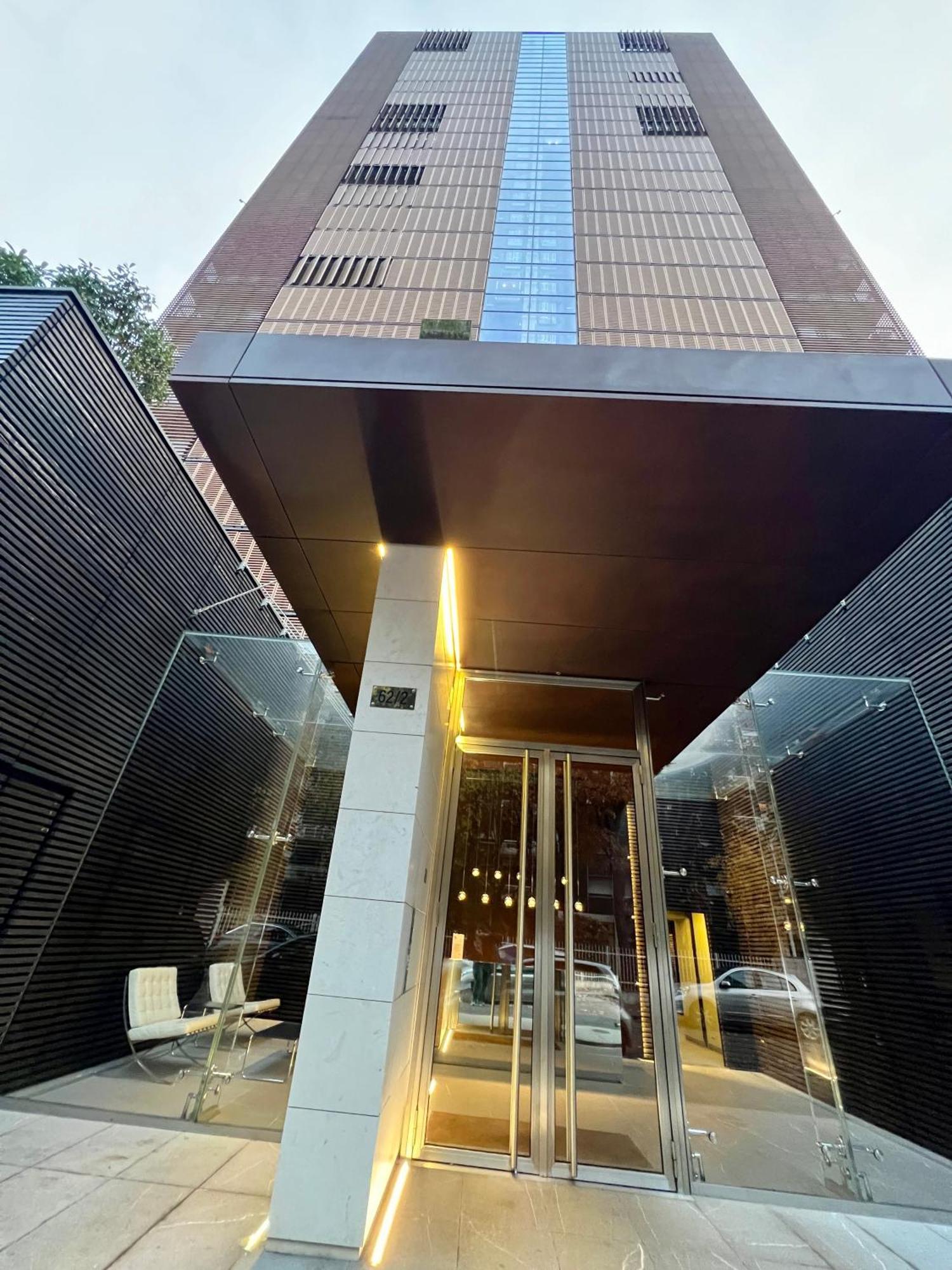 Giax Tower Premium Modern Milanese Flat With Gym Pool View & Box * Milão