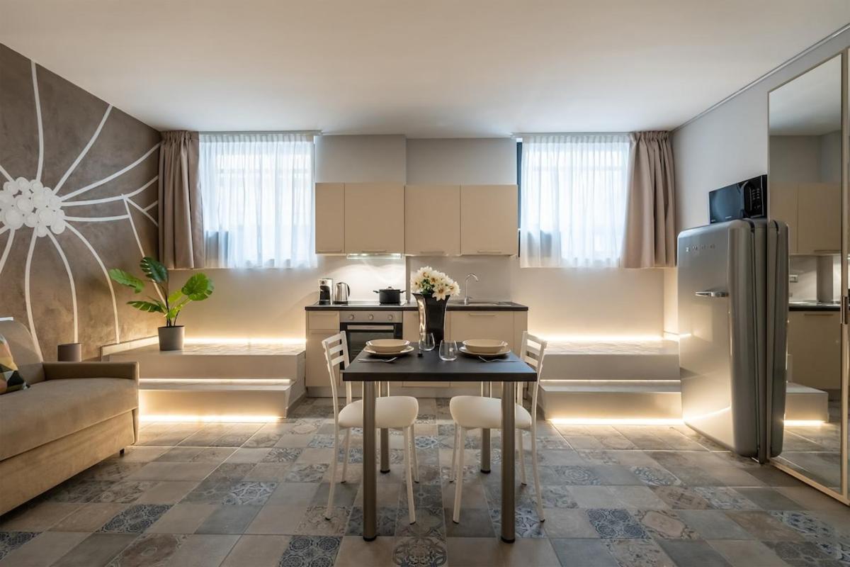 Apartment Duomo-navigli - Loft Montenapoleone Wifi & Netflix Milan