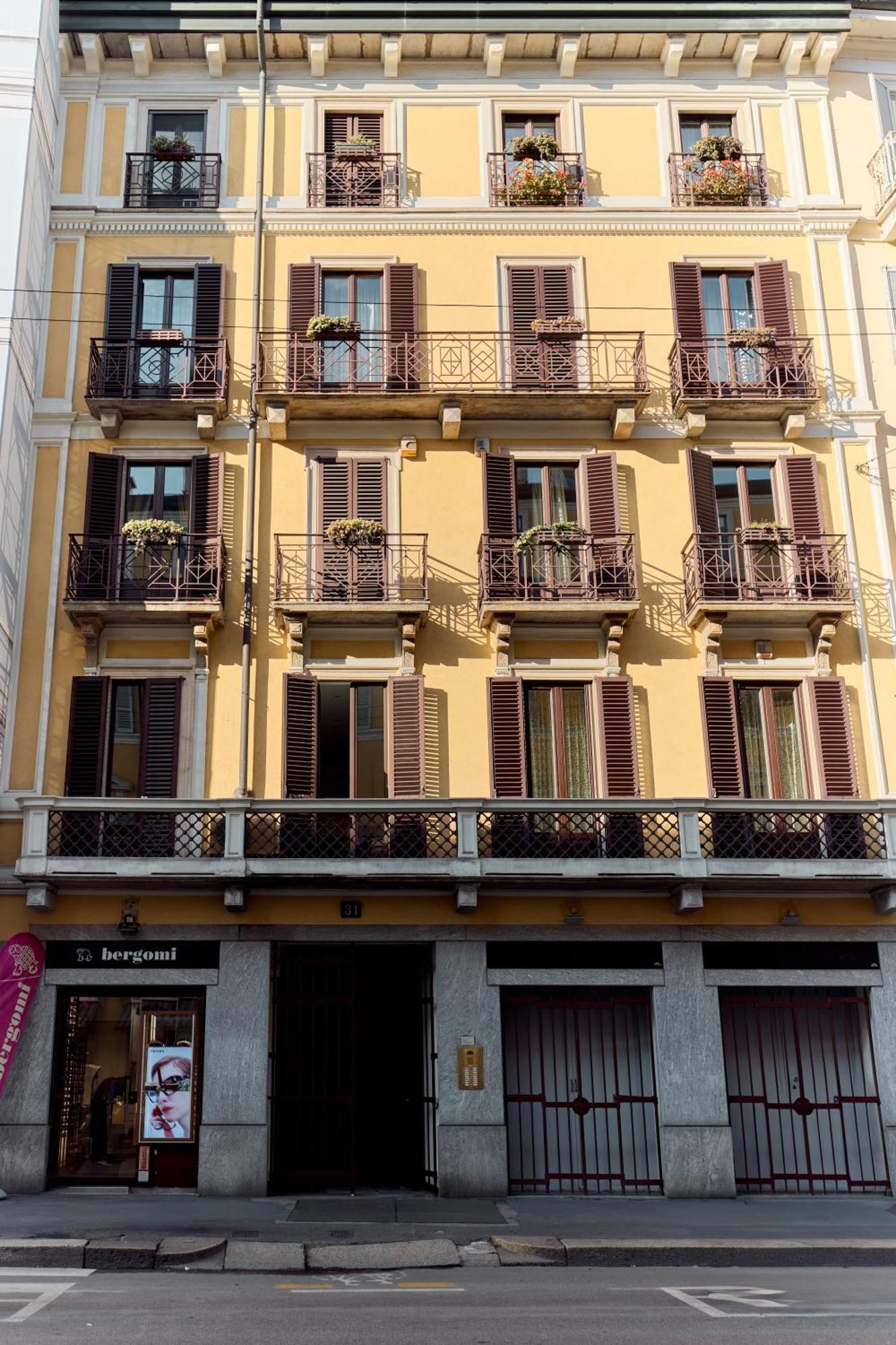Corso Venezia View With Private Balcony - Corso Venezia Apartment