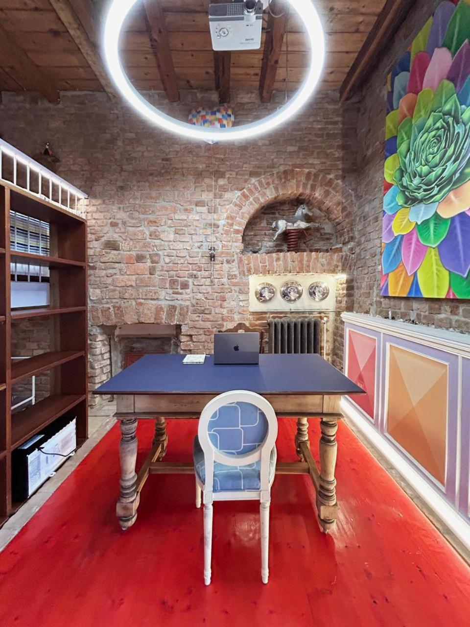 With Terrace And Loft With Garden In Naviglio Pavese Guest house *