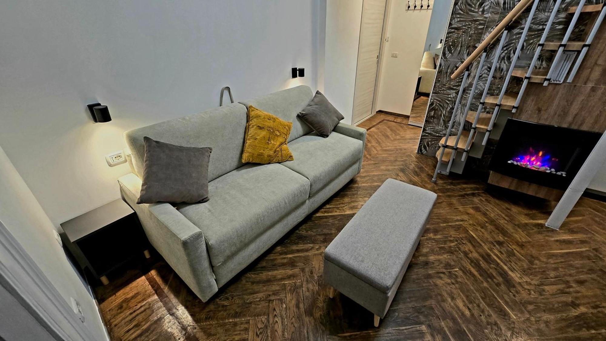 Casa Storica Piazza 5 Giornate Guest house