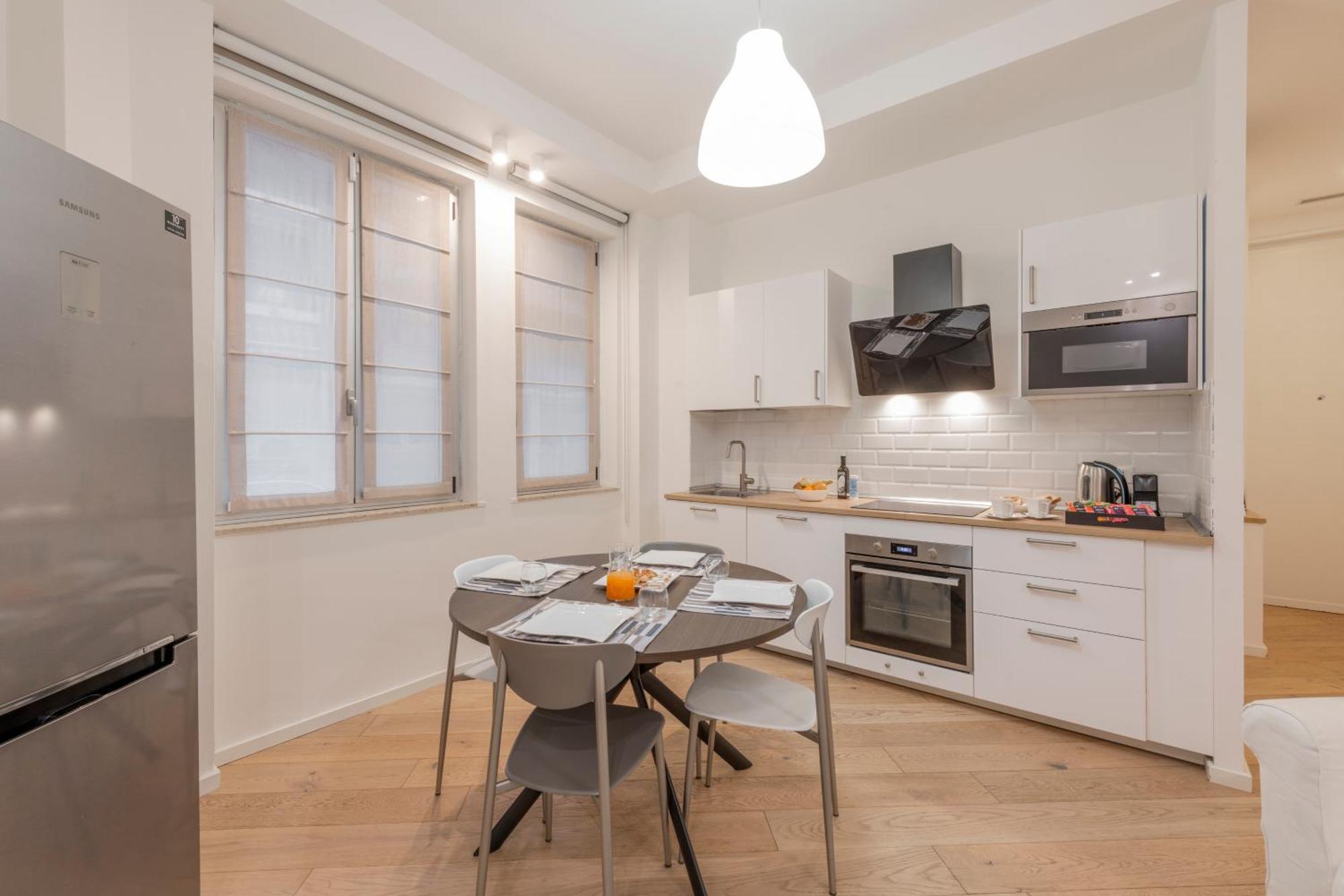 Longhena, 7 - Total White Apartment *