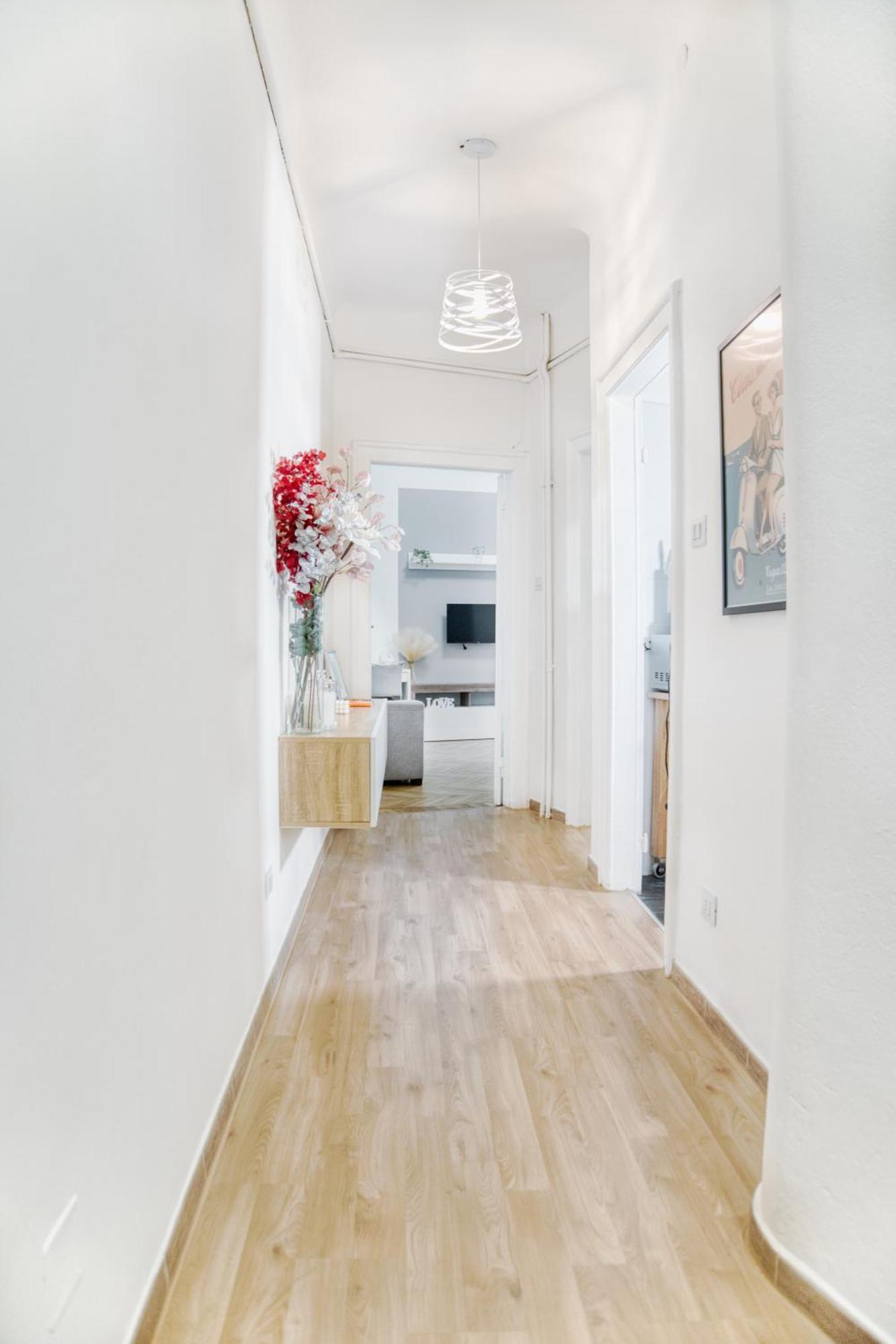 Charming Darsena - Amazing Position Next To Navigli Apartment *