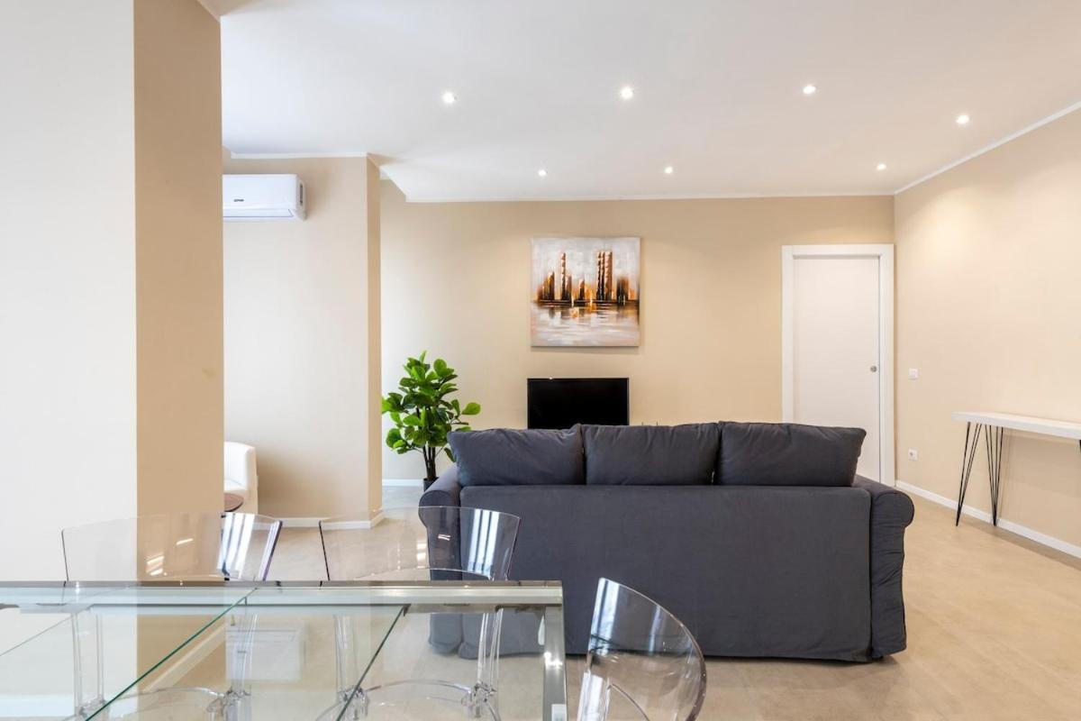 Apartment Bright 2 Bedrooms And 2 Bathrooms - B Milan