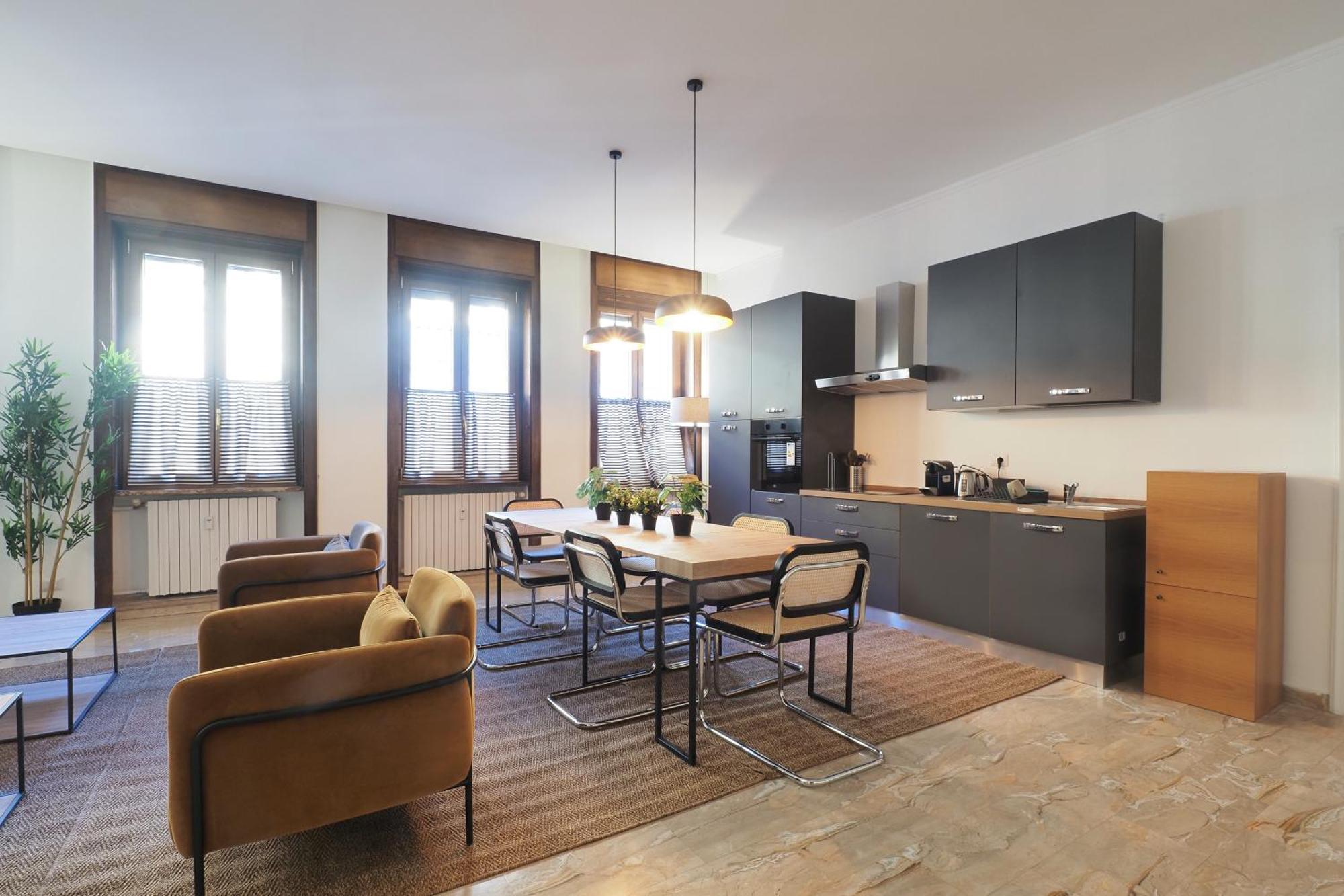Homnest I Duomo Penthouse Apartment Milan