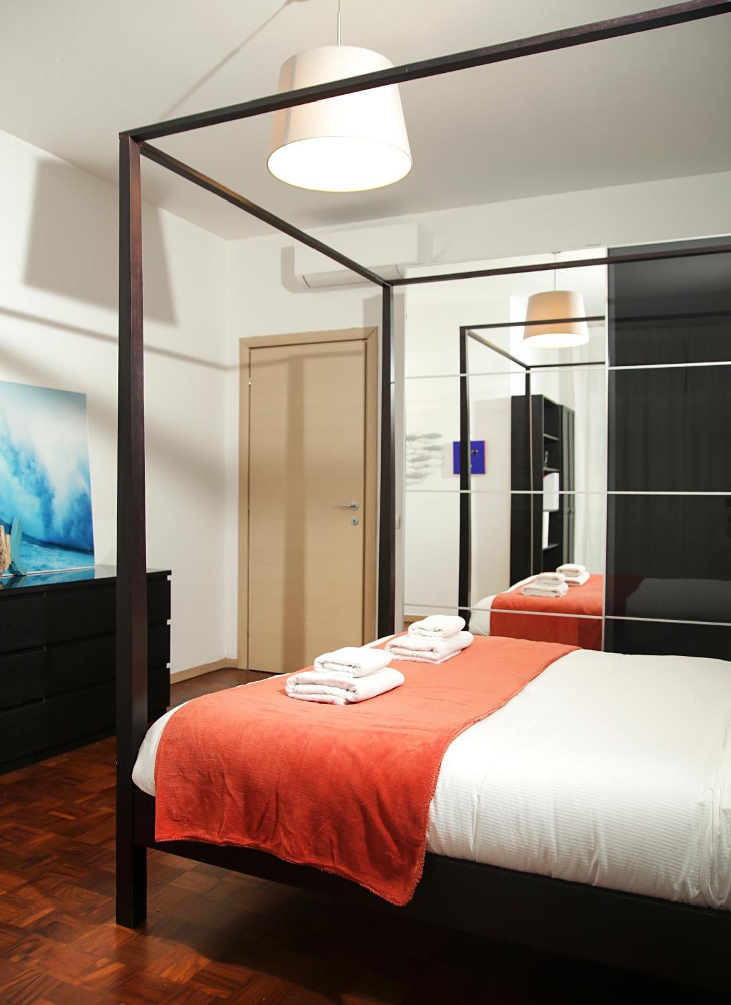 Taormina 36 - Ampio Trilocale Zona Isola E Niguarda Con Balcone! Apartamento Milão