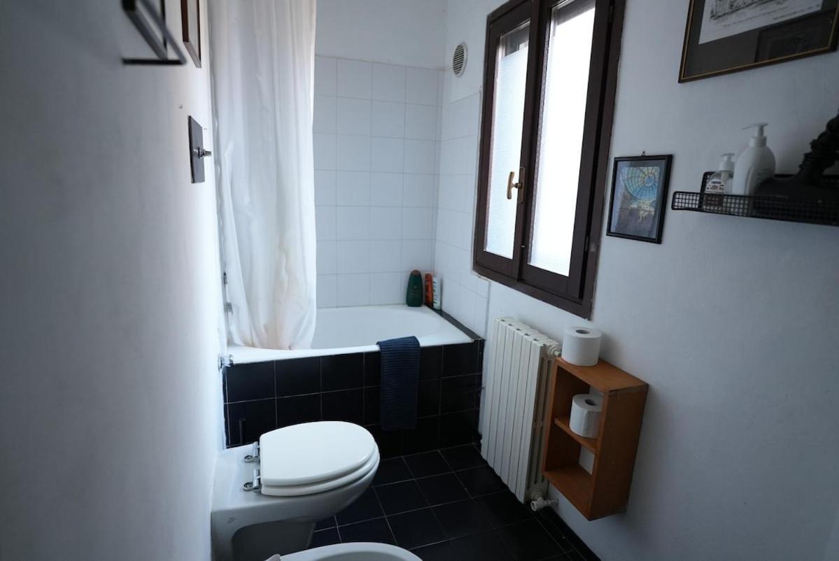 Very Vintage Milanese Apartment *