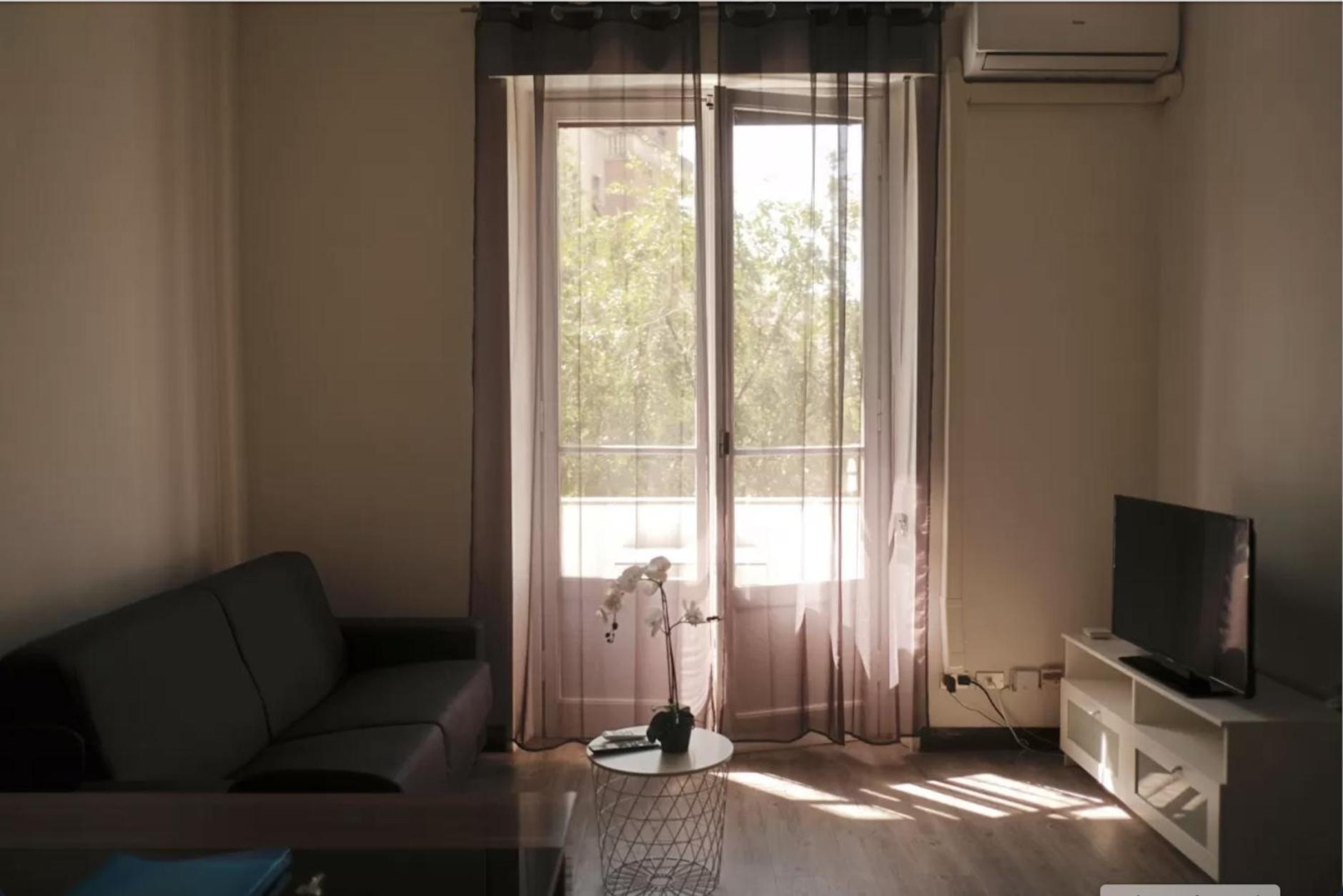 Bwr - Two-room Near Navigli Area, Foppa Apartment *